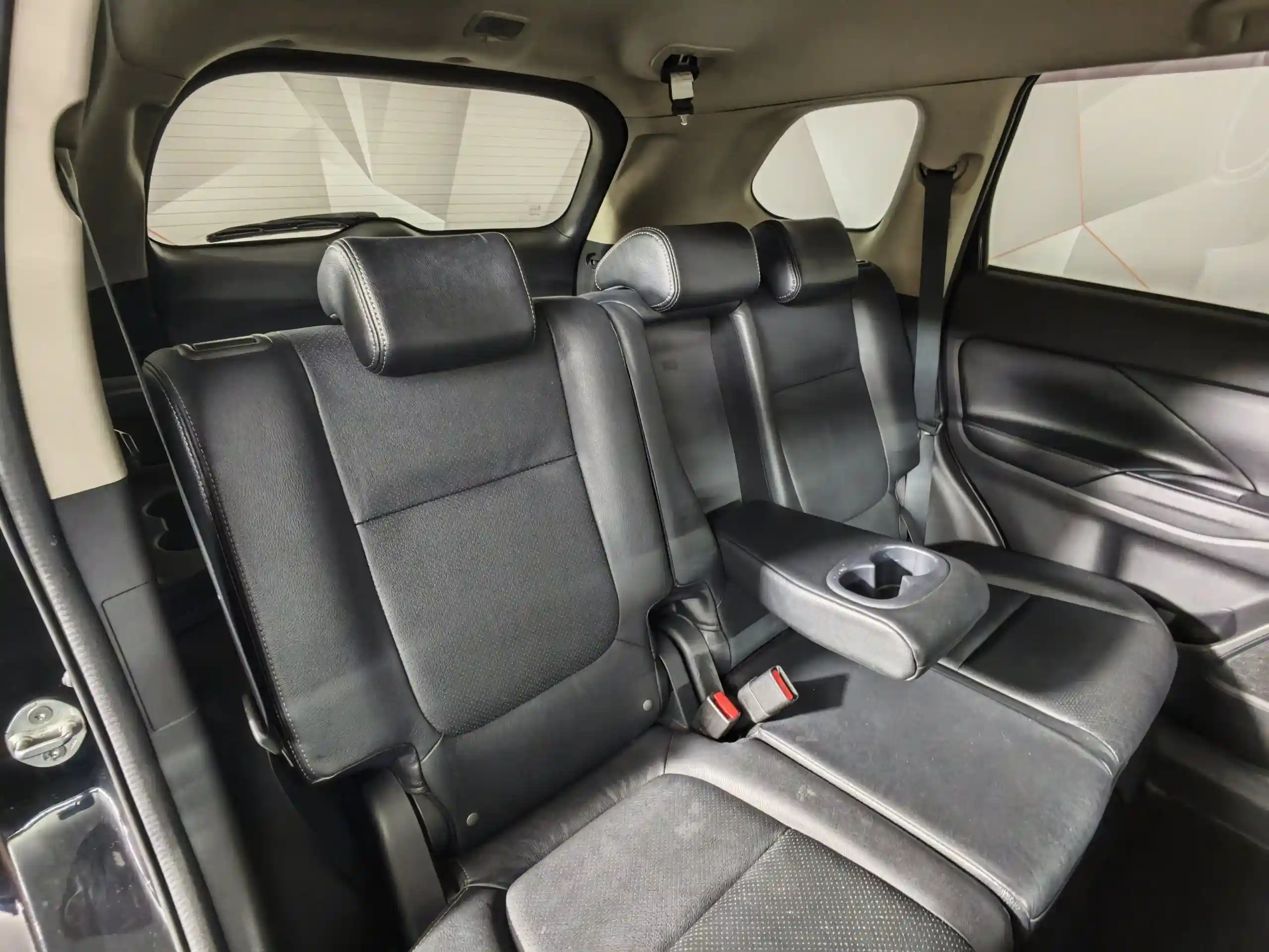 Mitsubishi Outlander 2012
