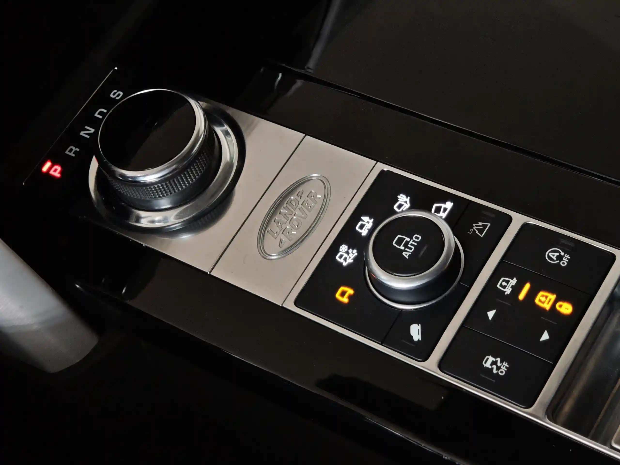 Land Rover Discovery 2018