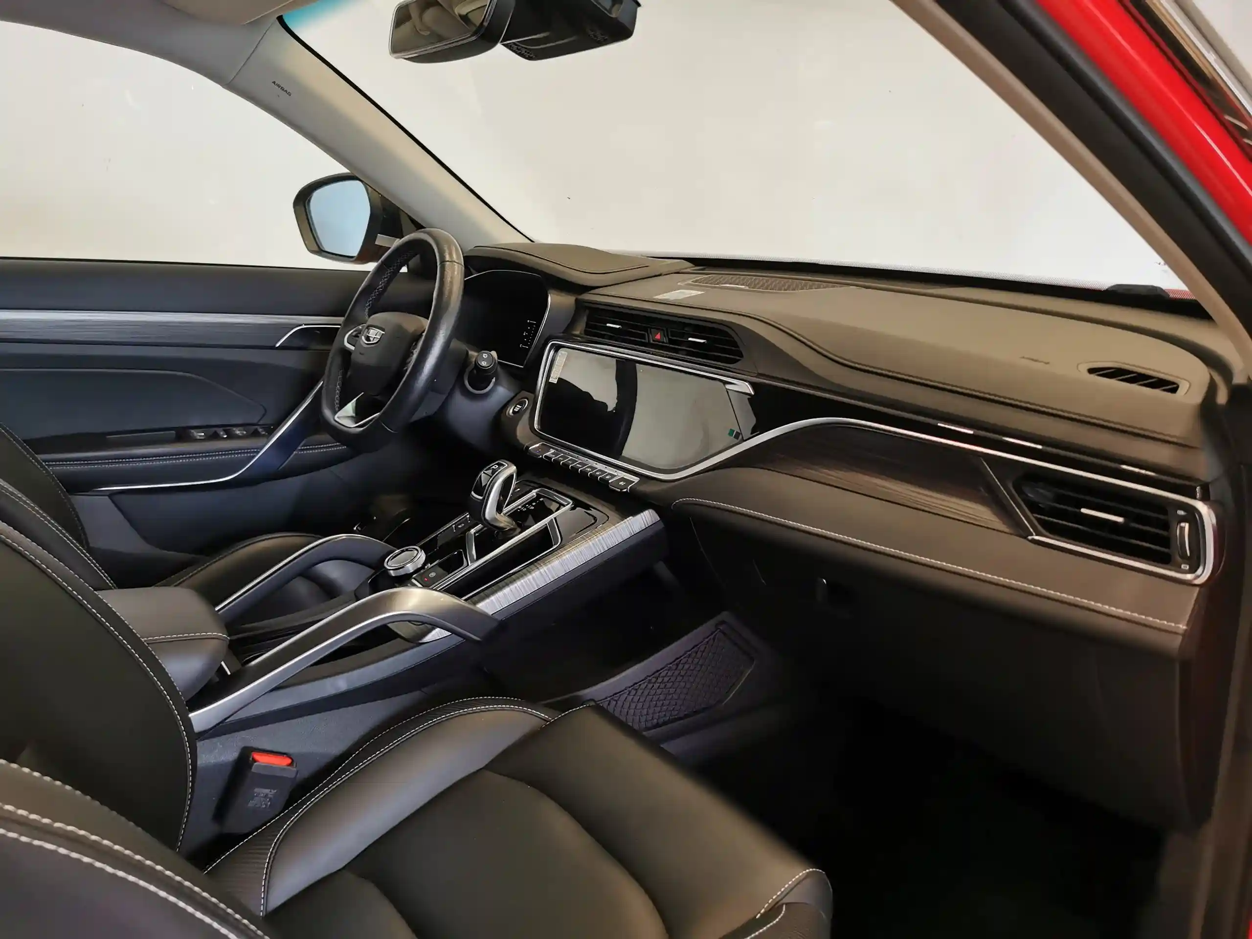 Geely Atlas Pro 2021