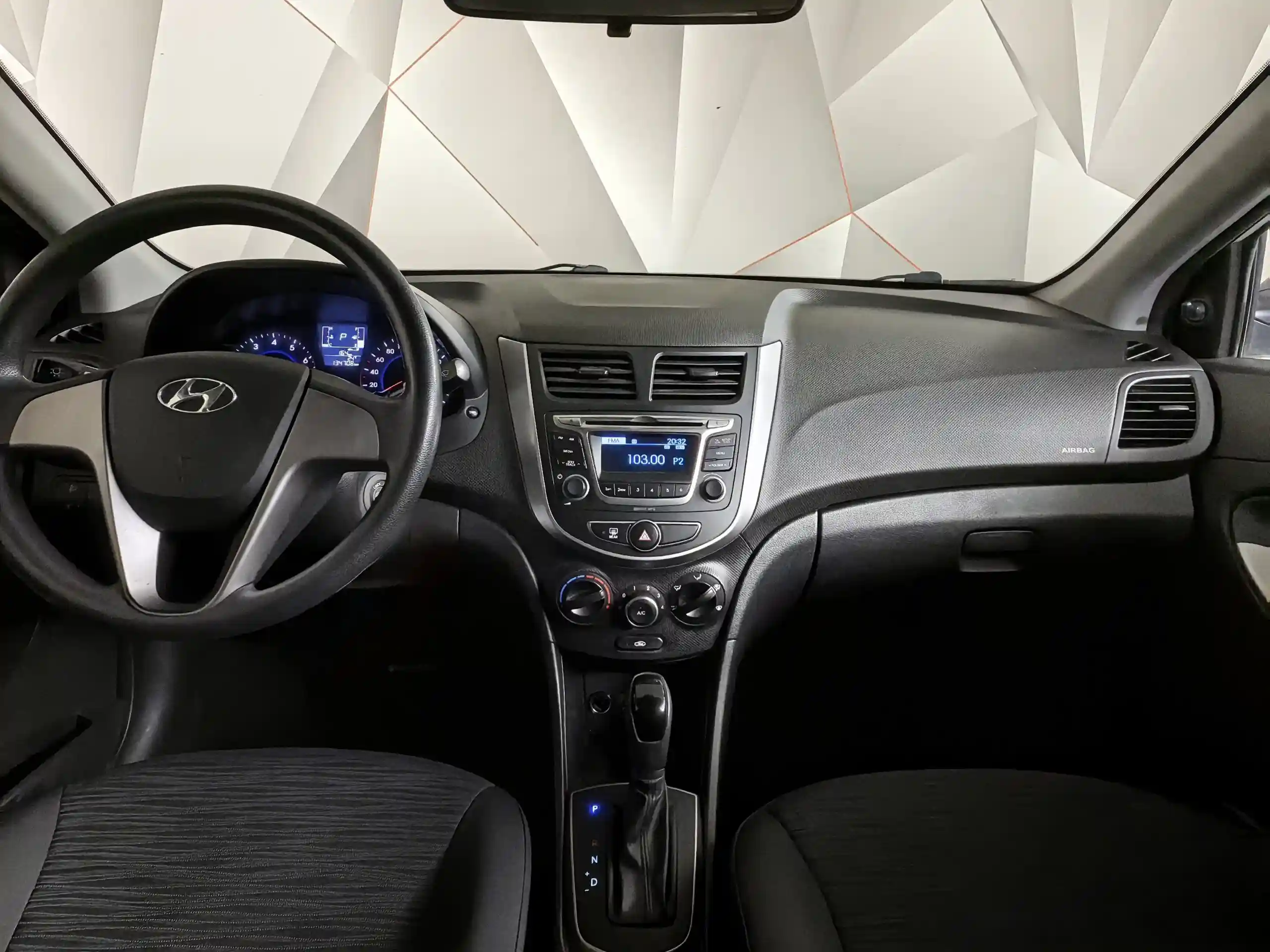 Hyundai Solaris 2016