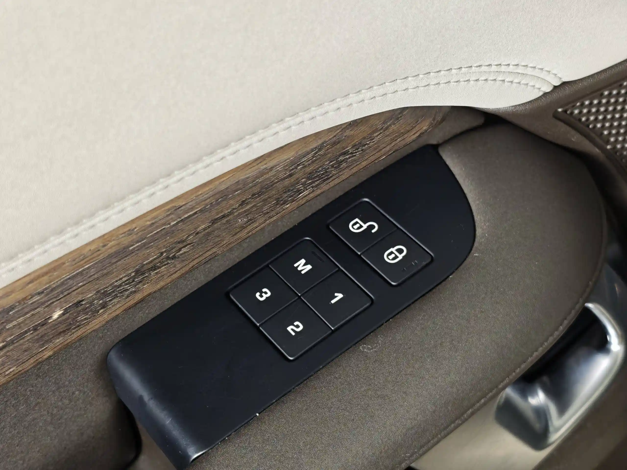 Land Rover Discovery 2017