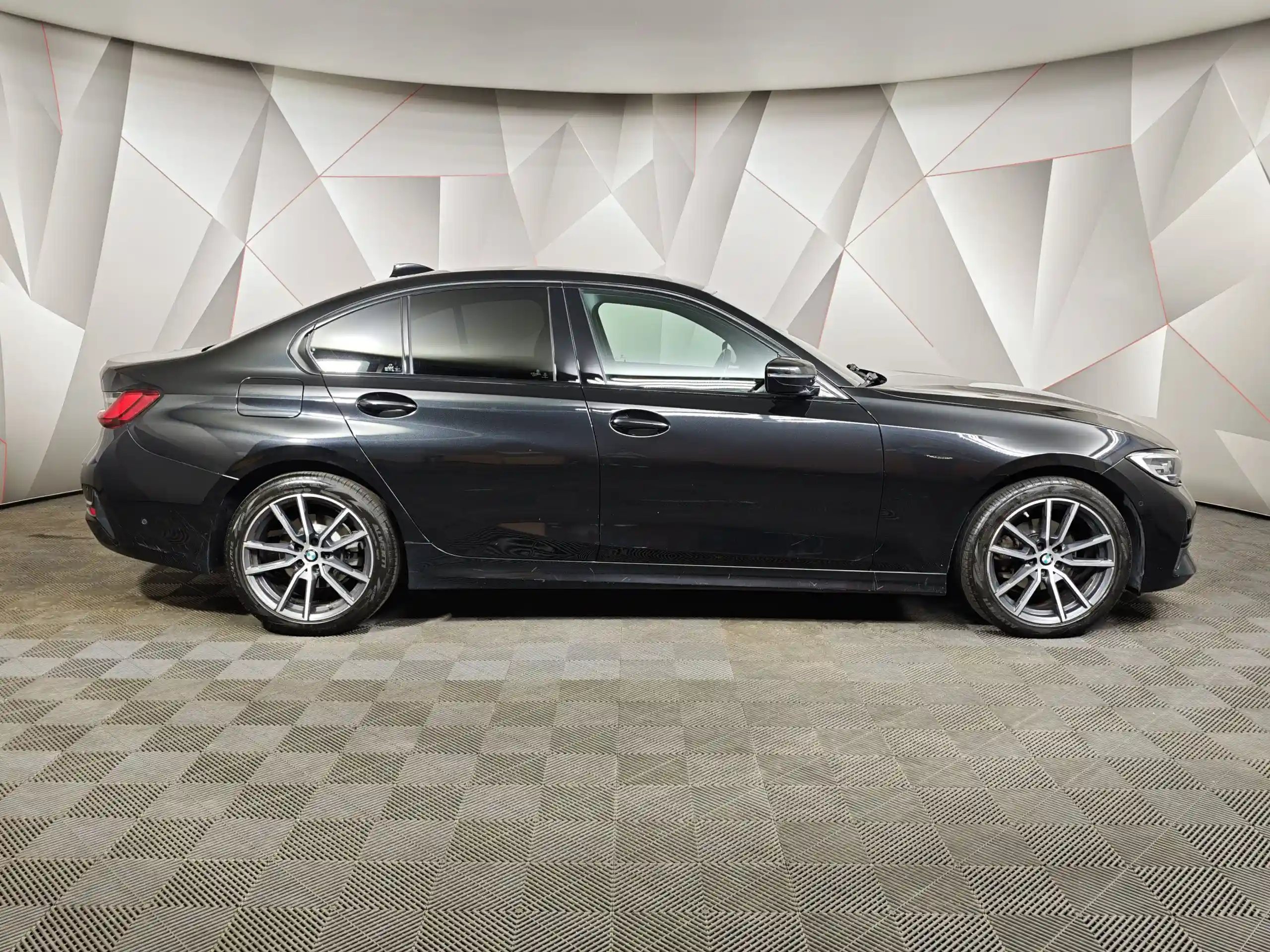 BMW 3 серия 2021