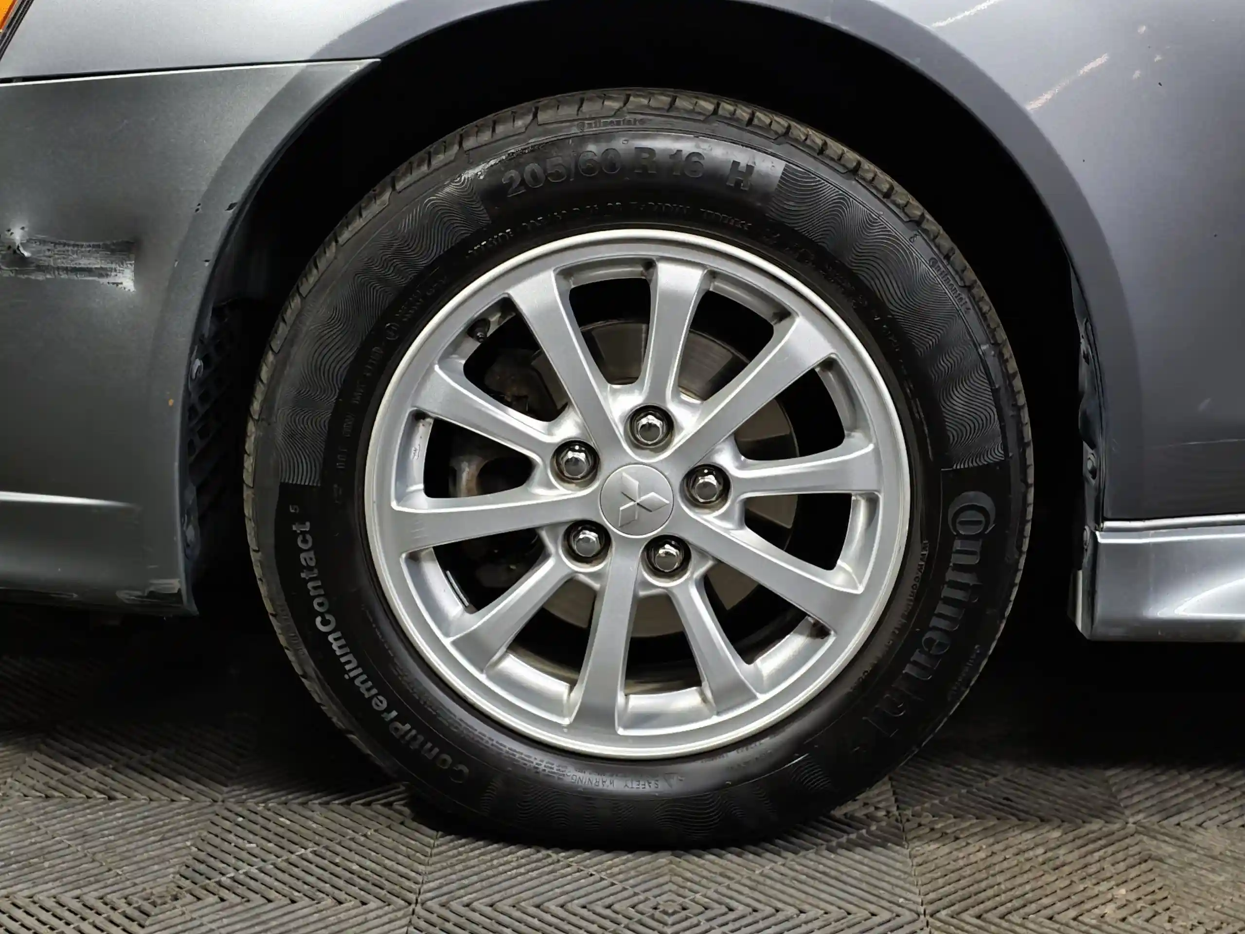 Mitsubishi Lancer 2012