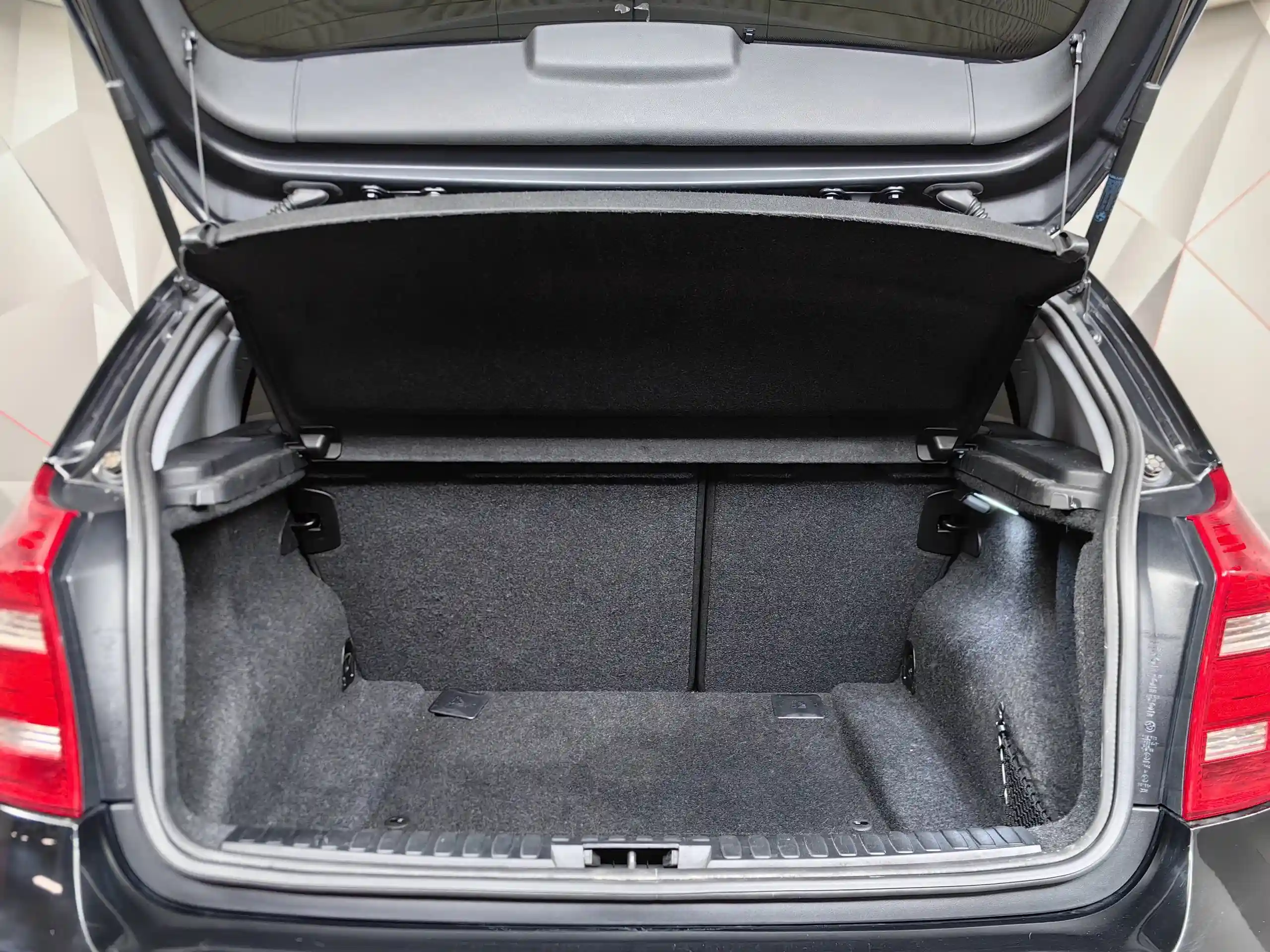 BMW 1 серия 2011