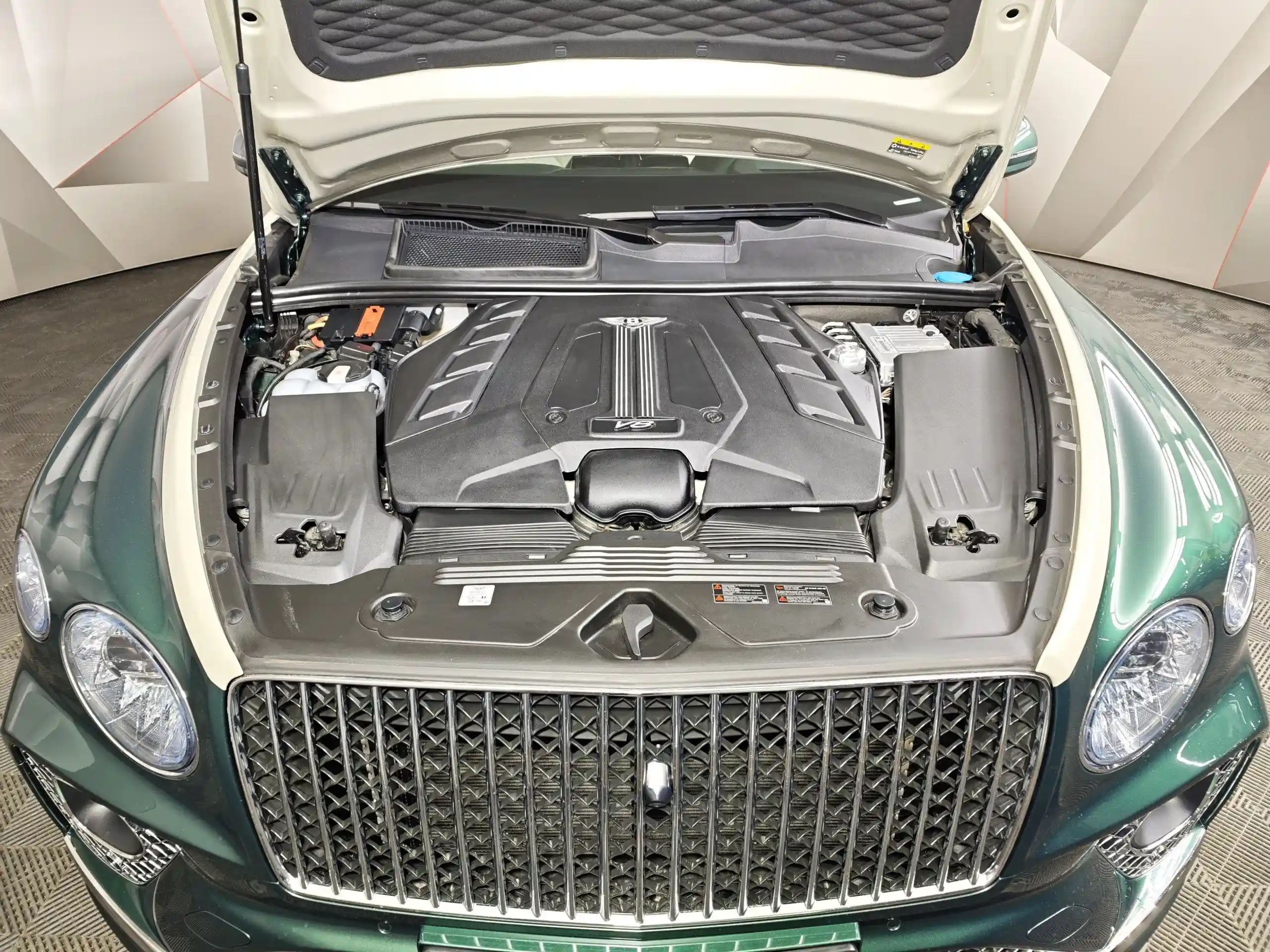 Bentley Bentayga 2023