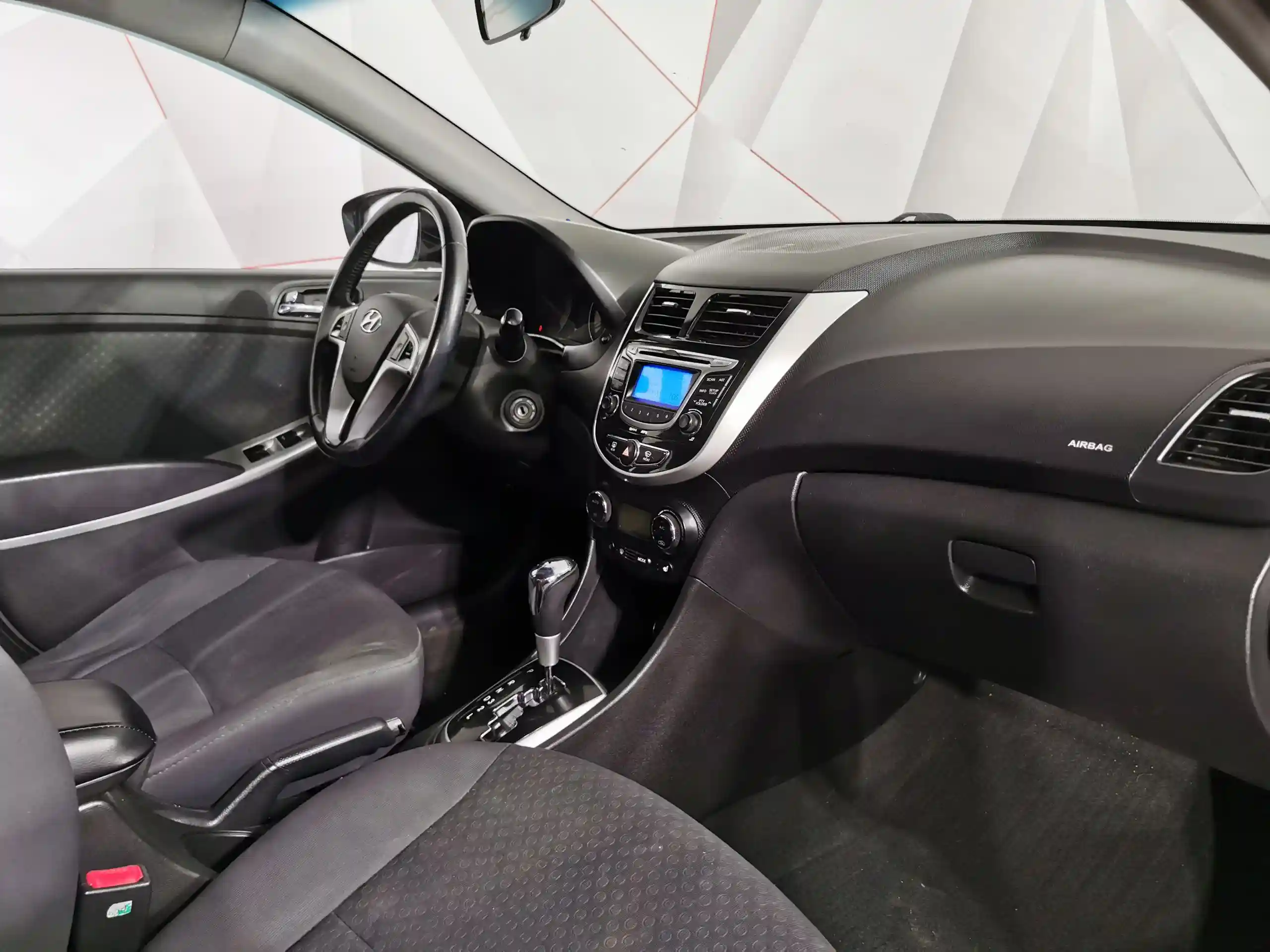 Hyundai Solaris 2012