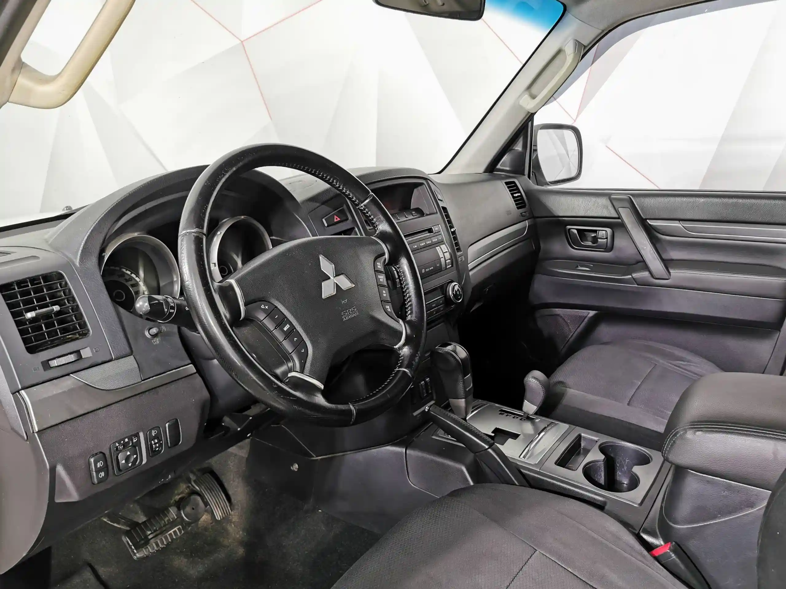 Mitsubishi Pajero 2011