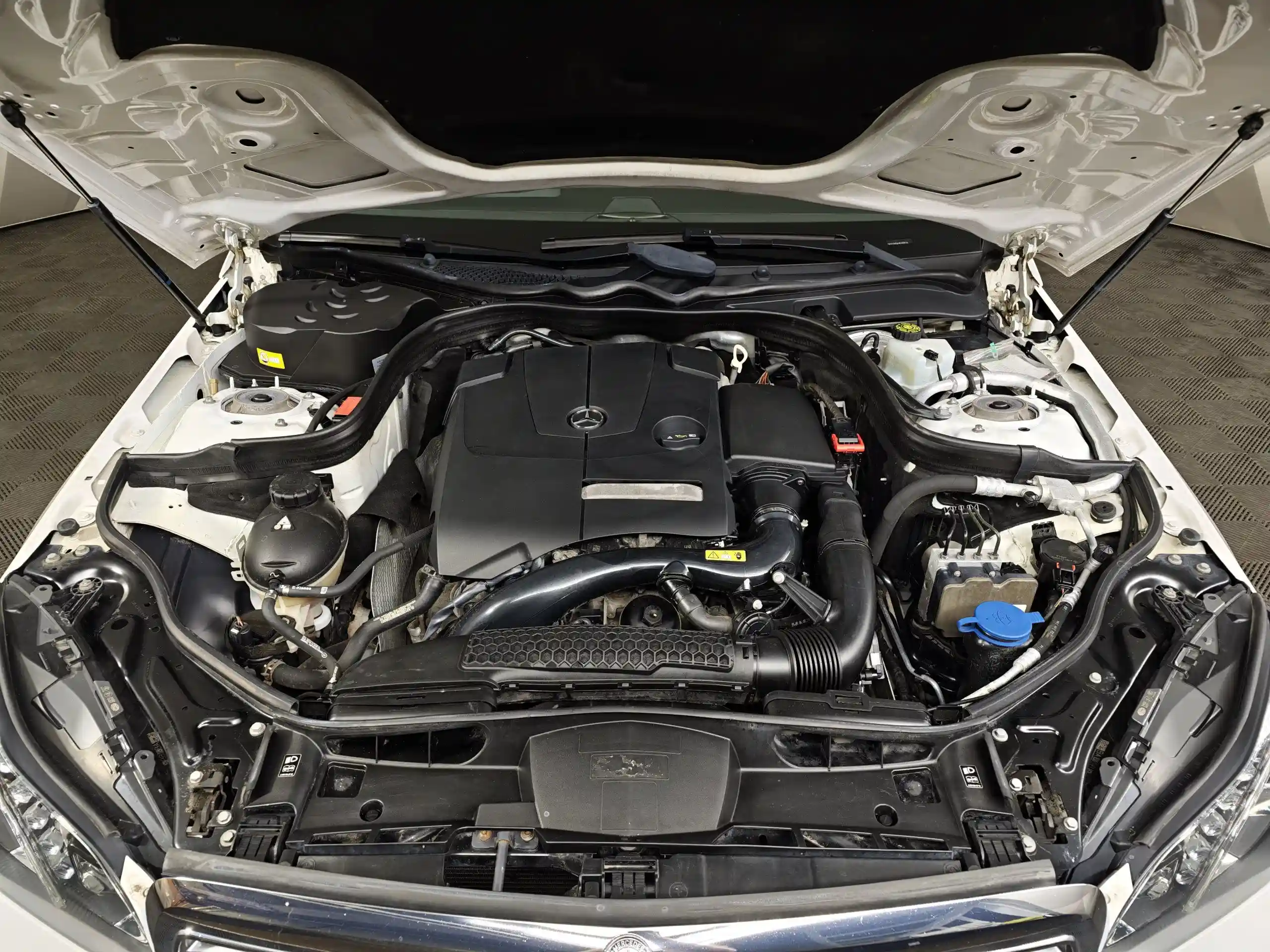 Mercedes-Benz E-Класс 2014