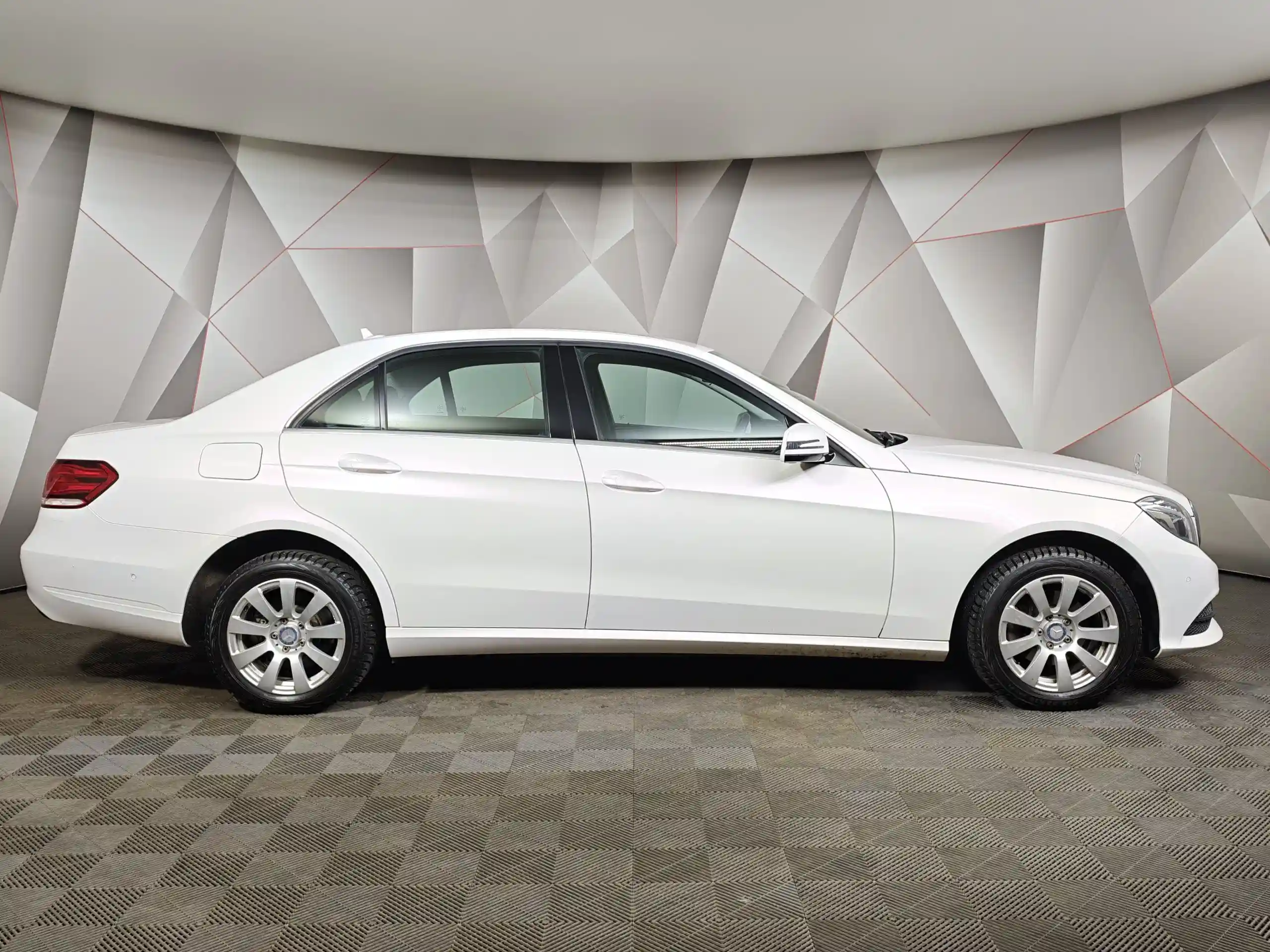 Mercedes-Benz E-Класс 2014
