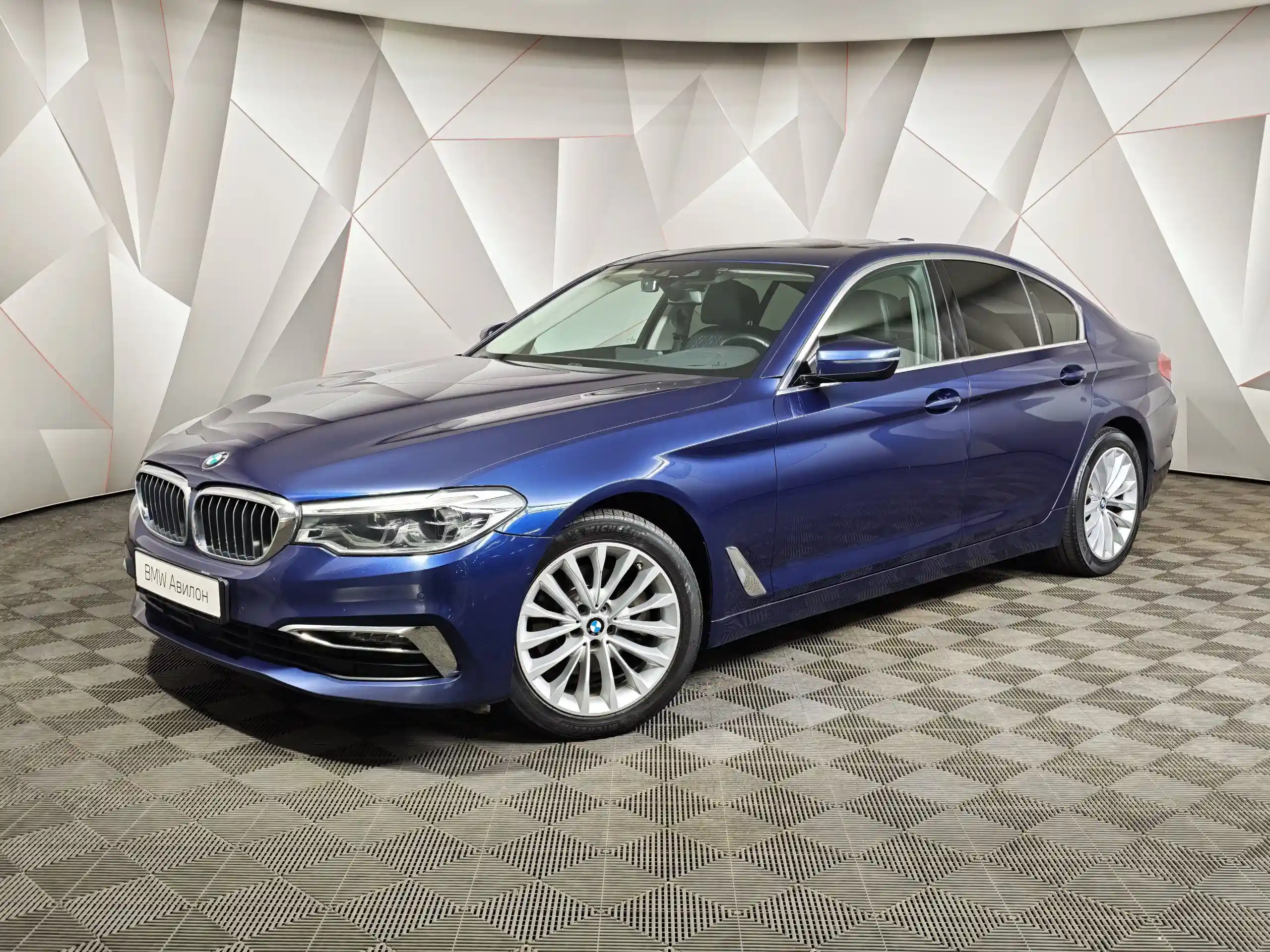 BMW 5 серия 2019