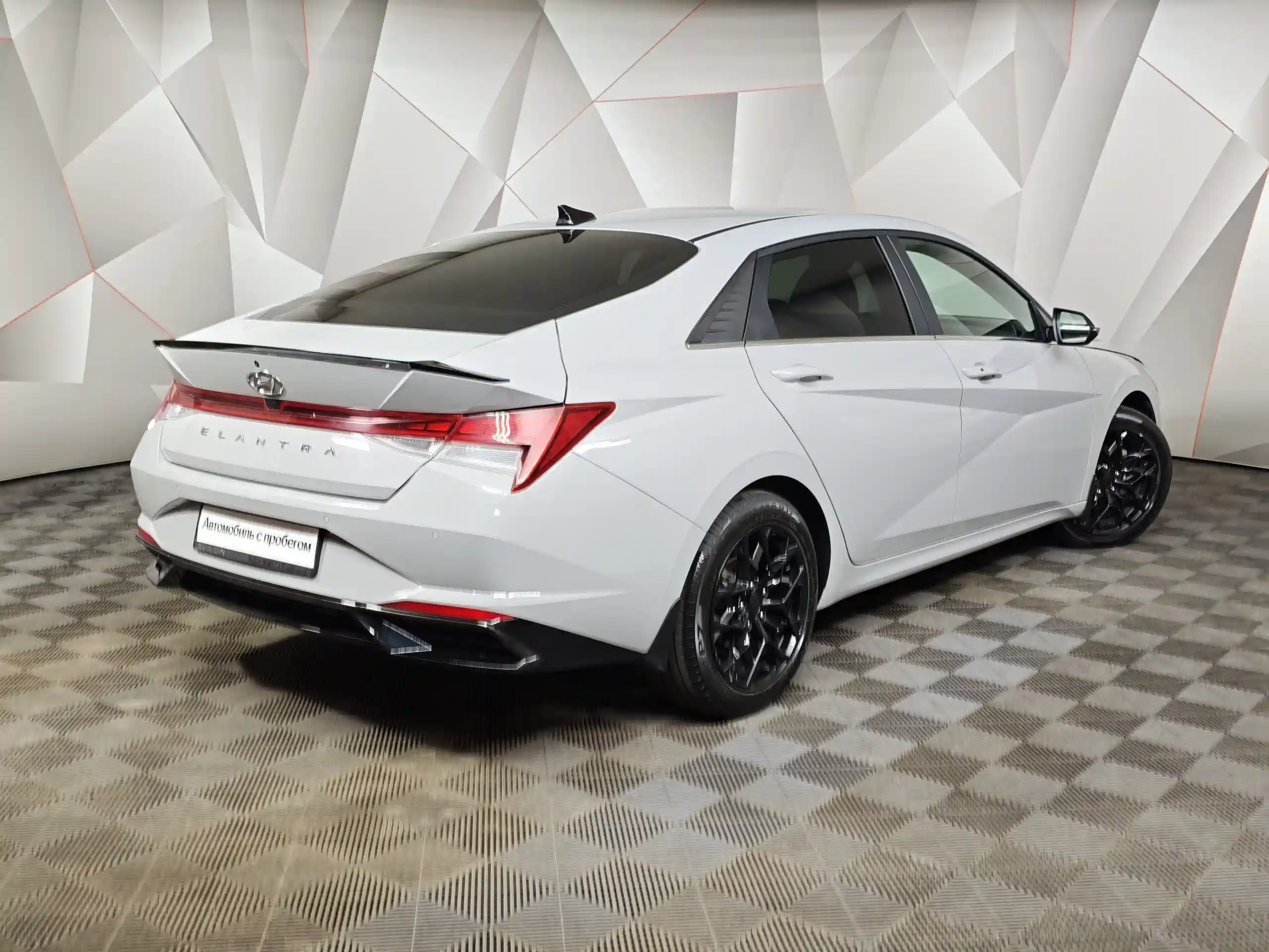 Hyundai Elantra 2022