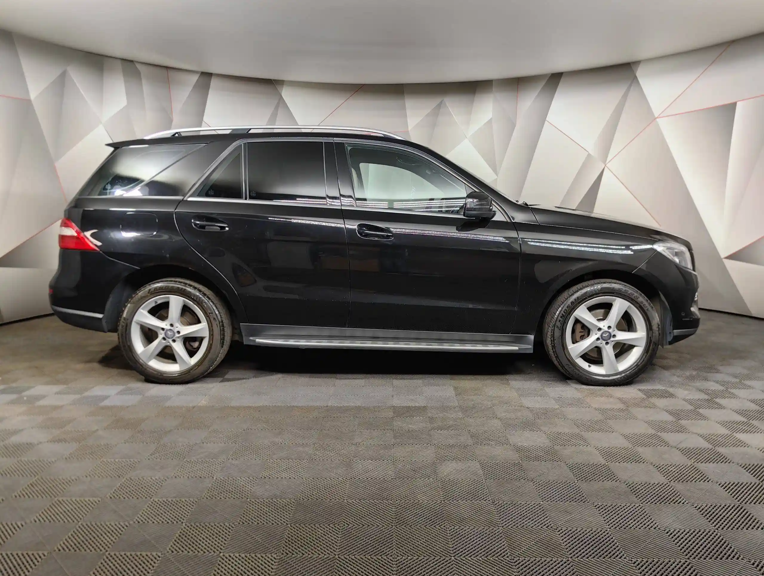 Mercedes-Benz M-Класс 2014