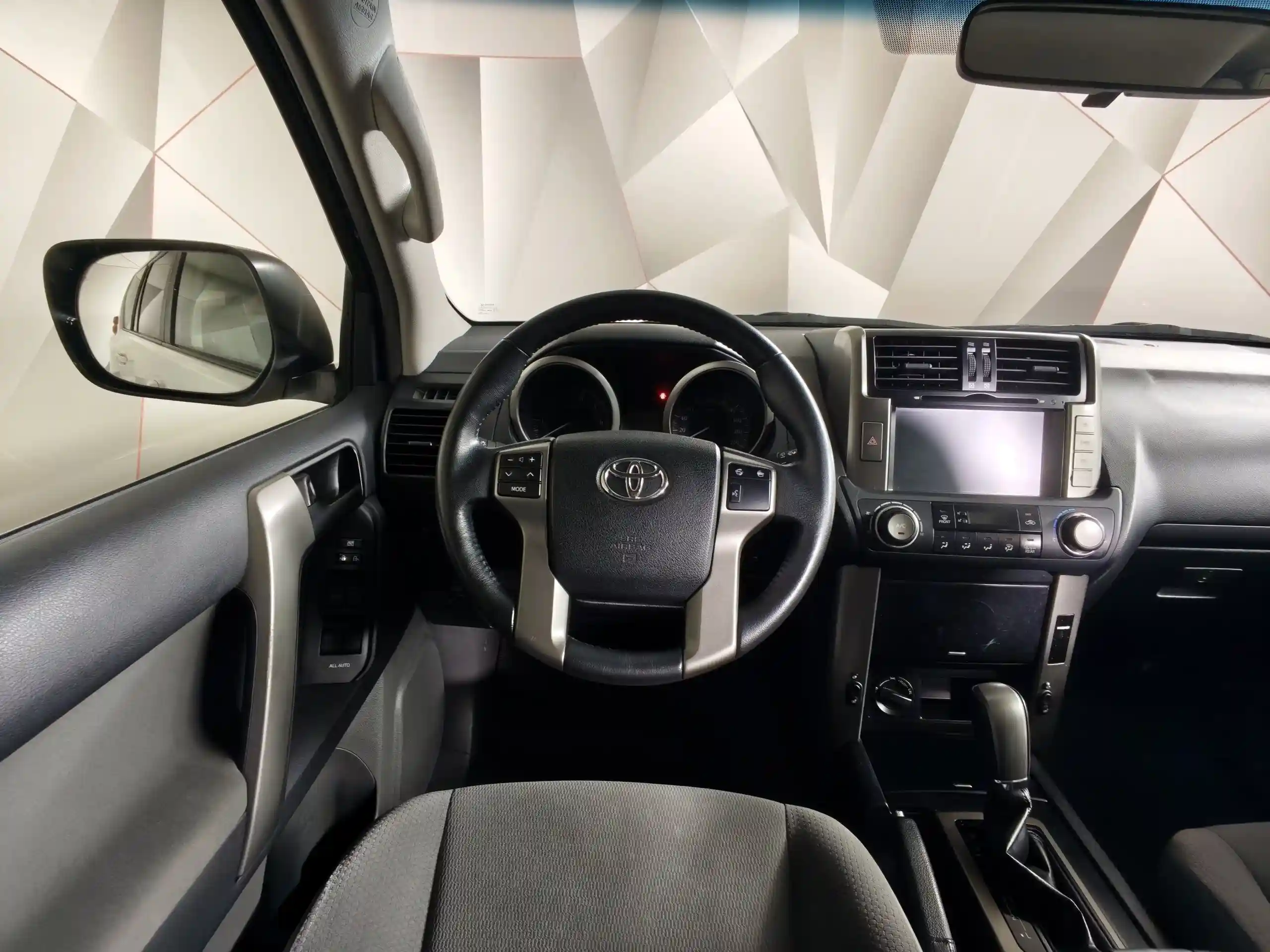 Toyota Land Cruiser Prado 2013