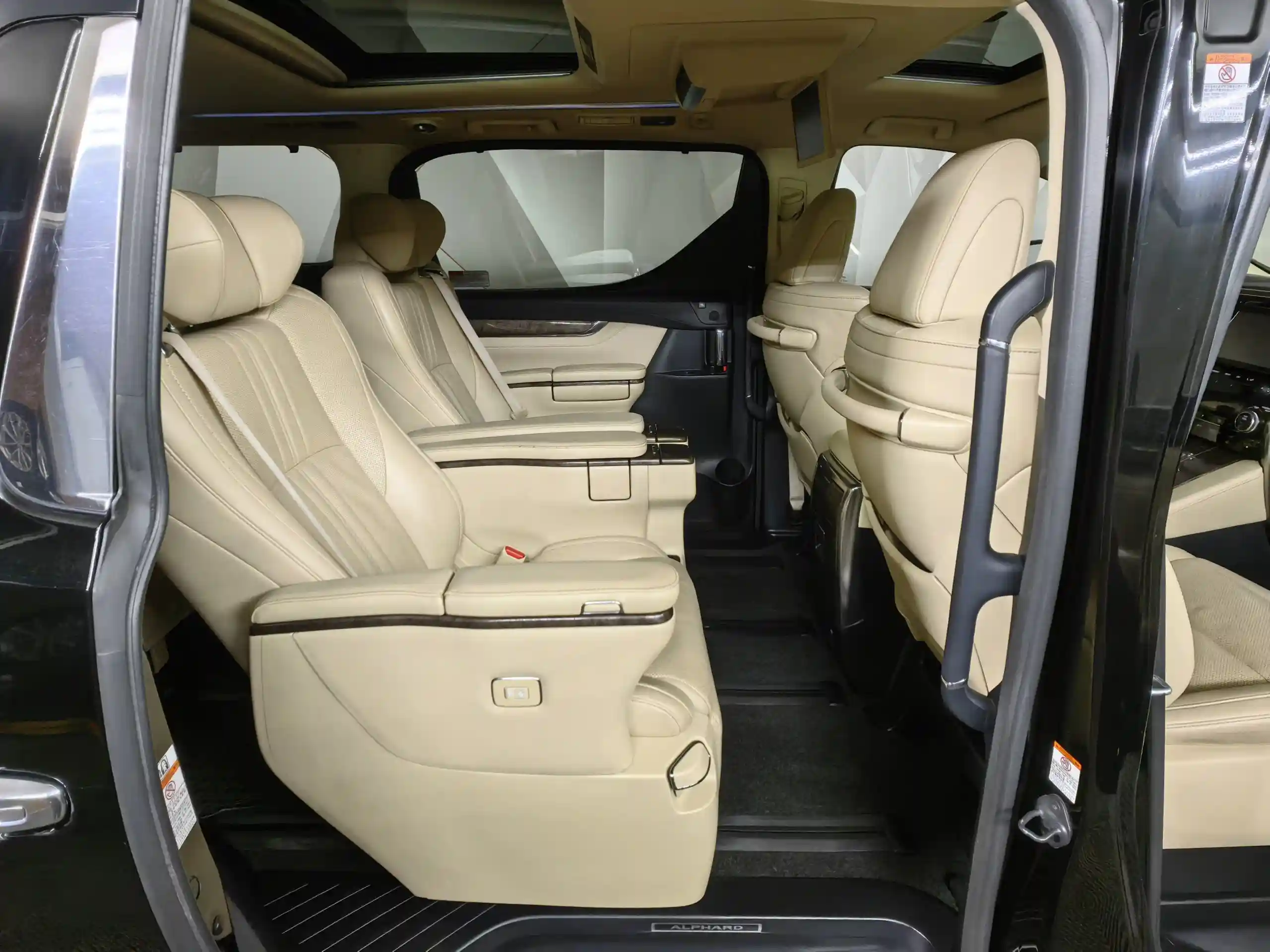 Toyota Alphard 2019