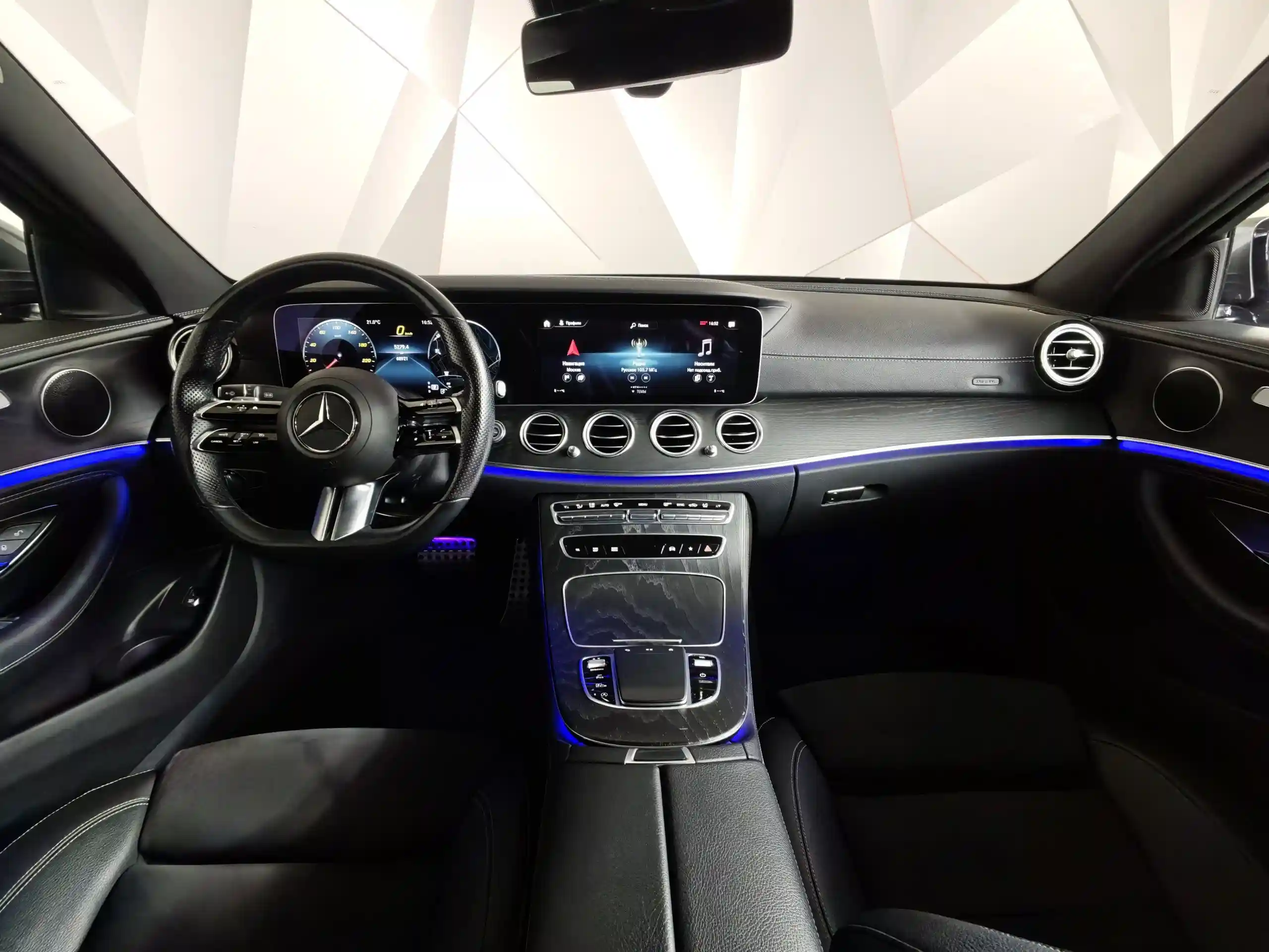 Mercedes-Benz E-Класс 2021