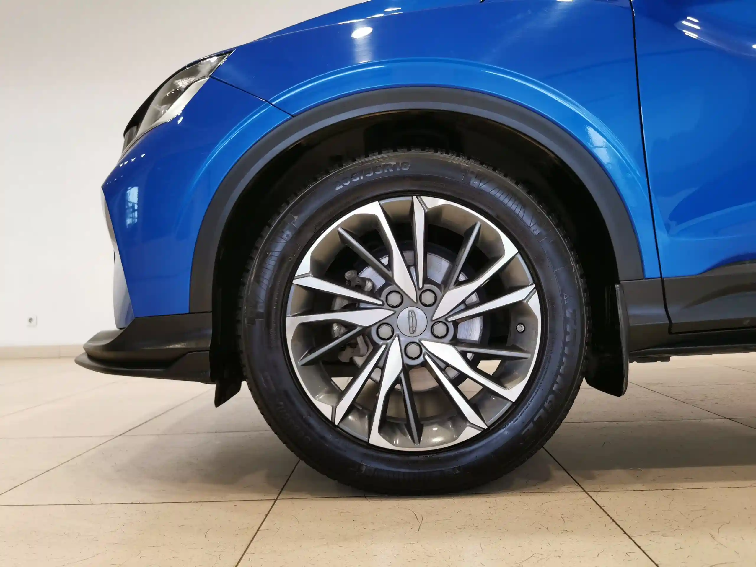 Geely Coolray 2021