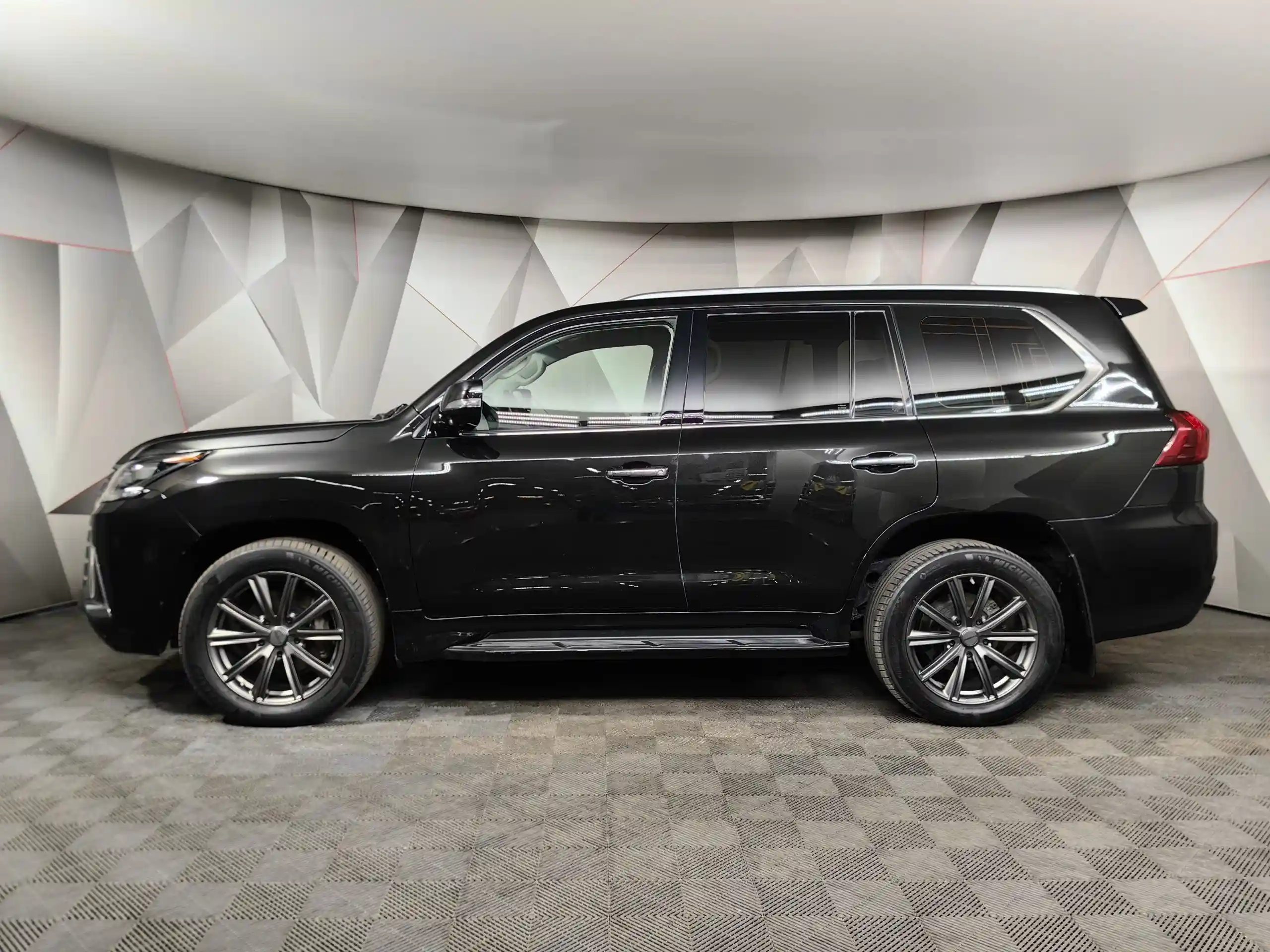 Lexus LX 2021