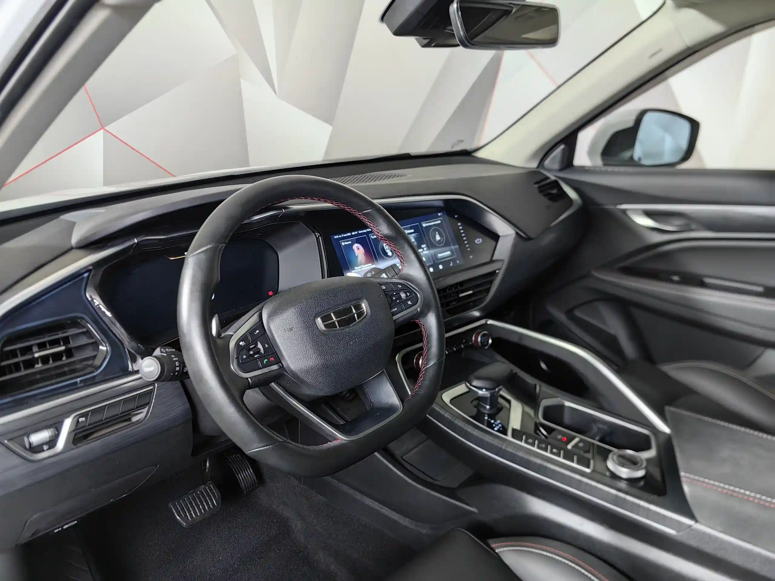 Geely Tugella 2022
