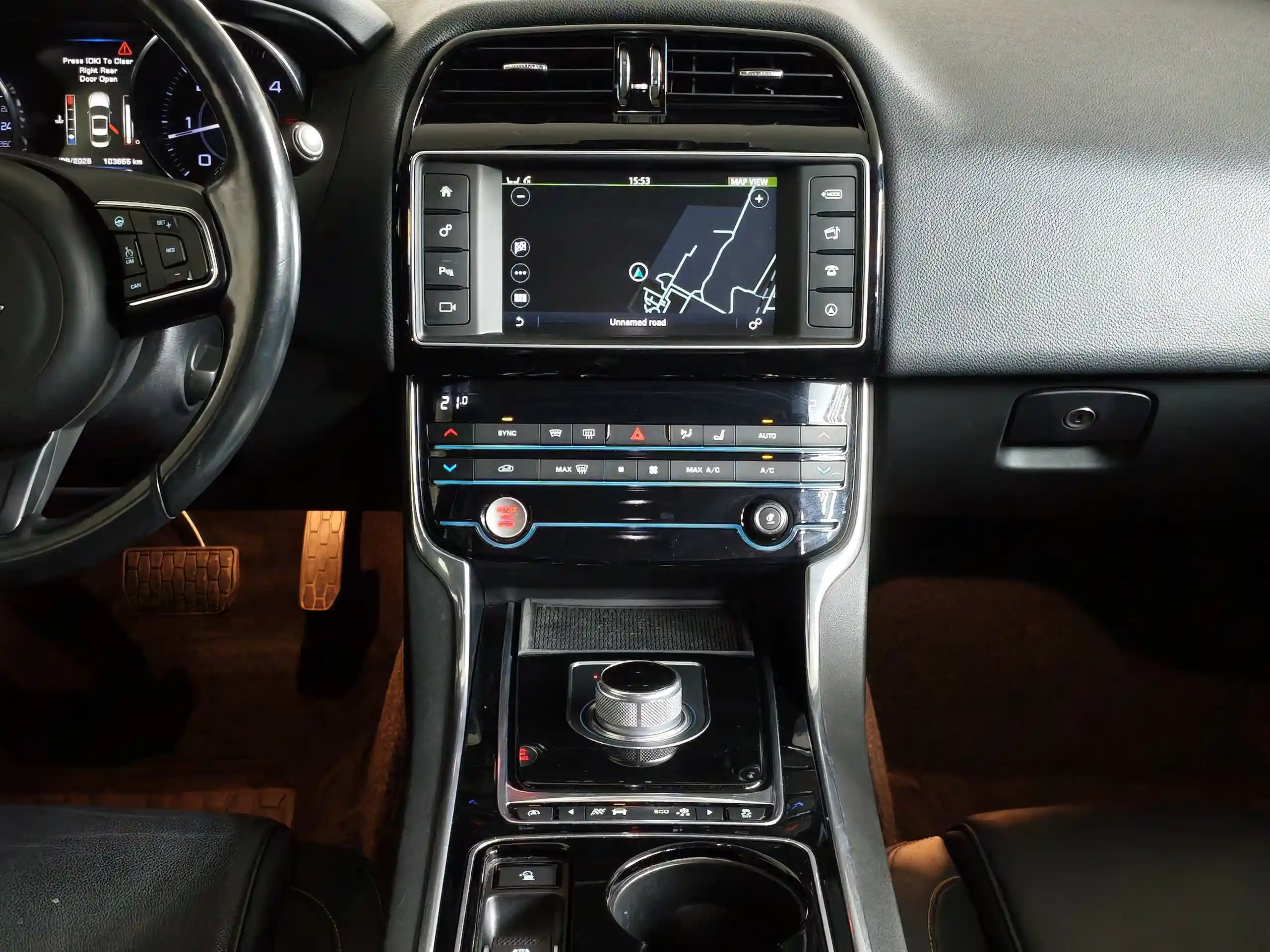 Jaguar XE 2015