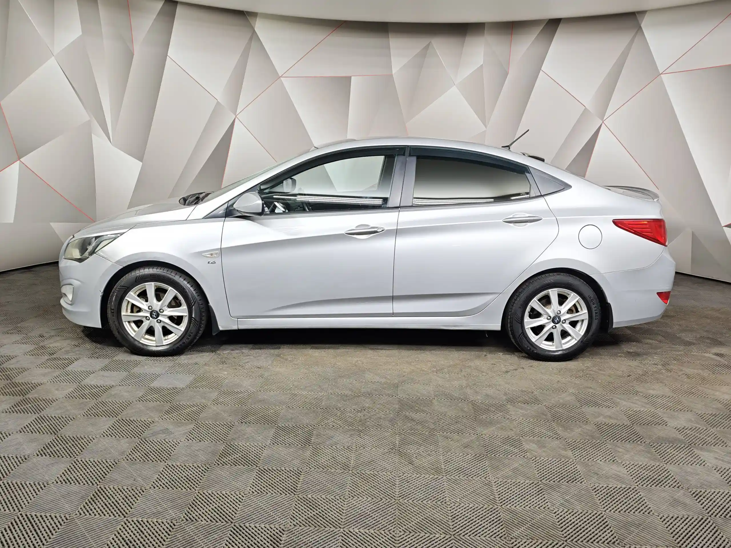 Hyundai Solaris 2015