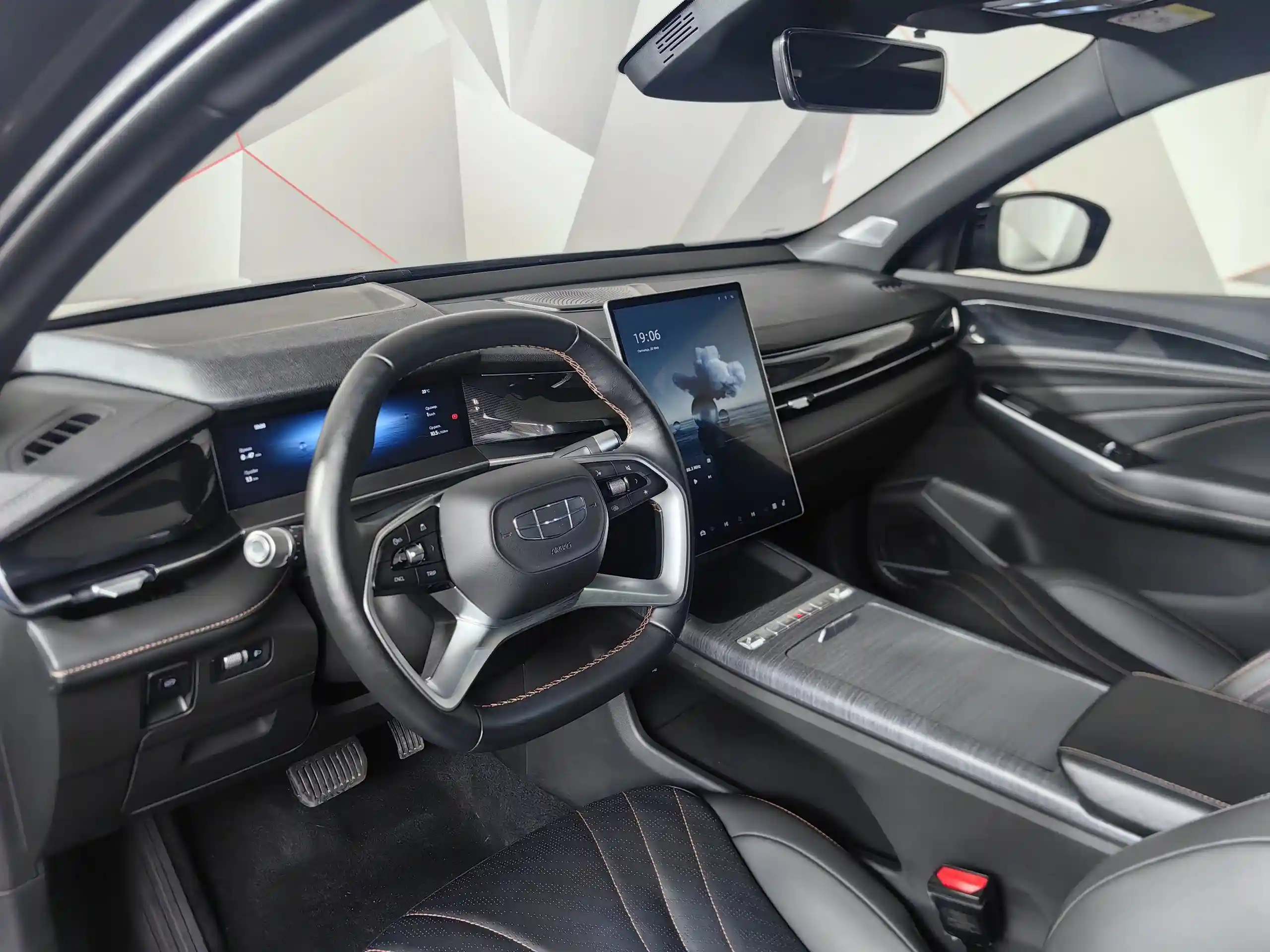 Geely Preface 2024