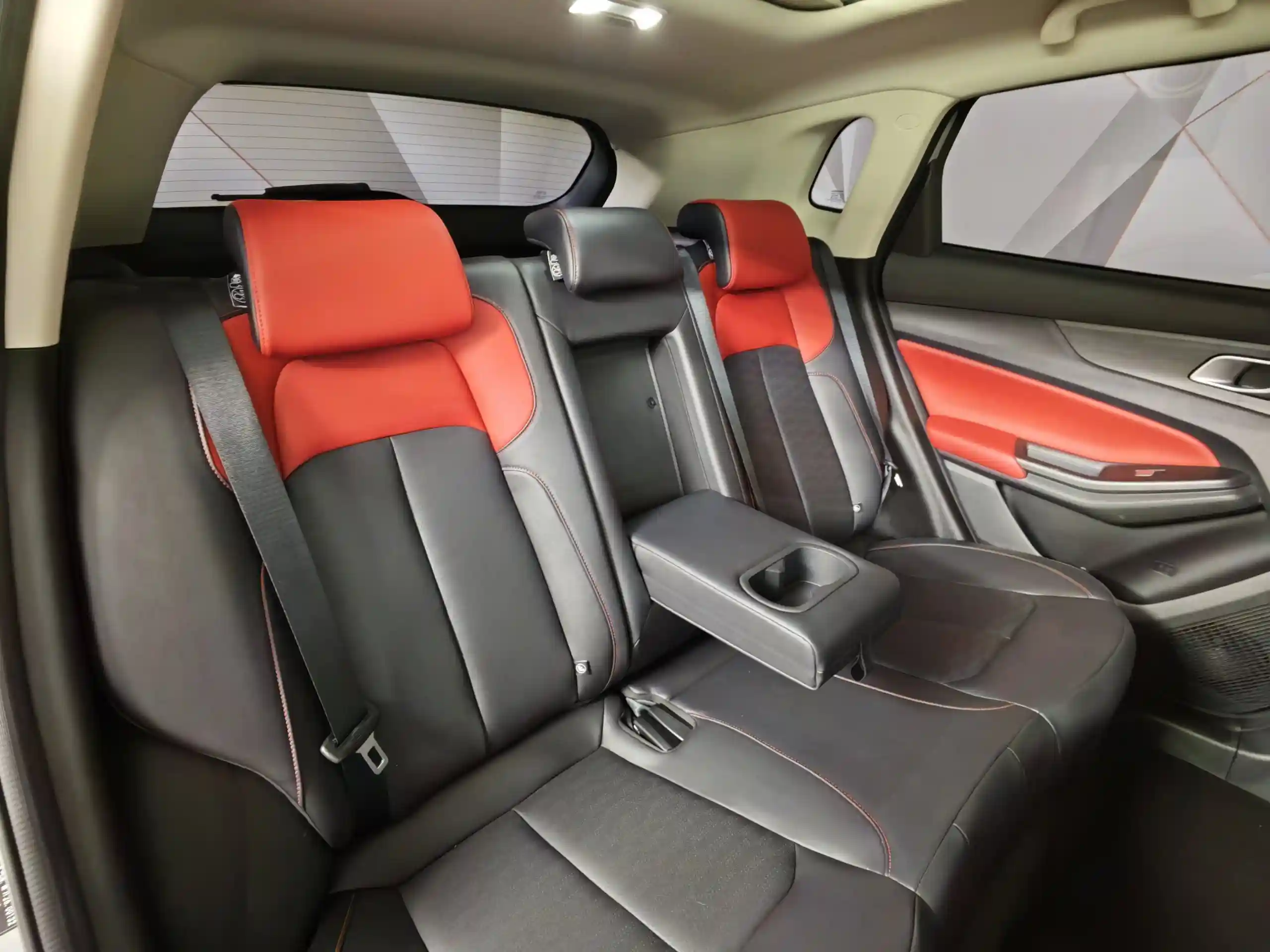Changan UNI-S 2024