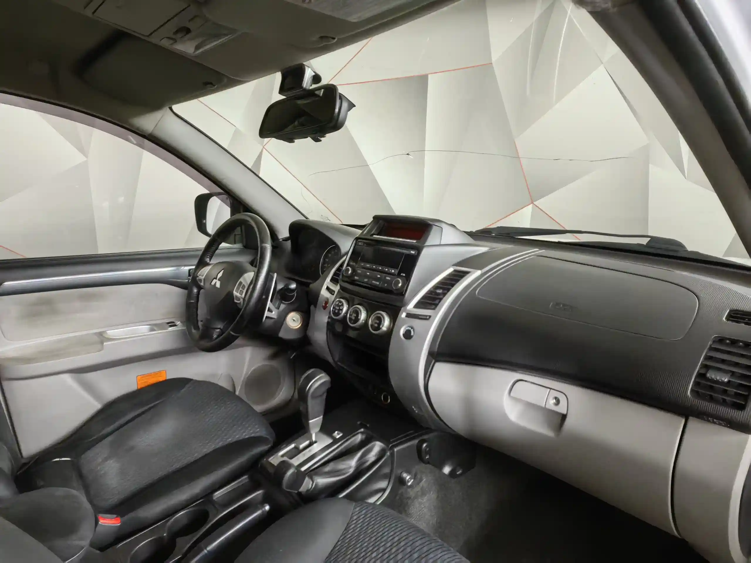 Mitsubishi Pajero Sport 2014