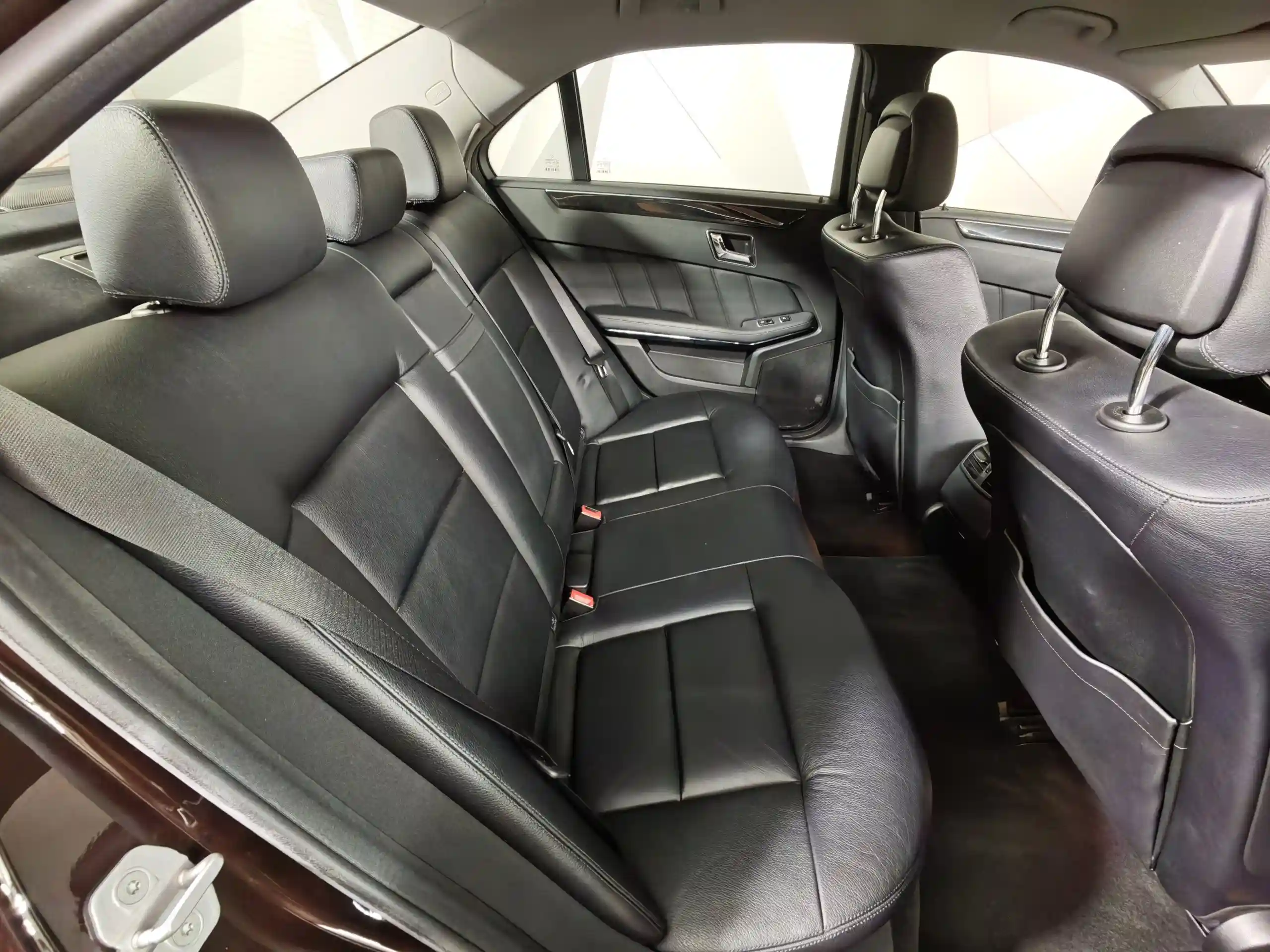 Mercedes-Benz E-Класс 2011