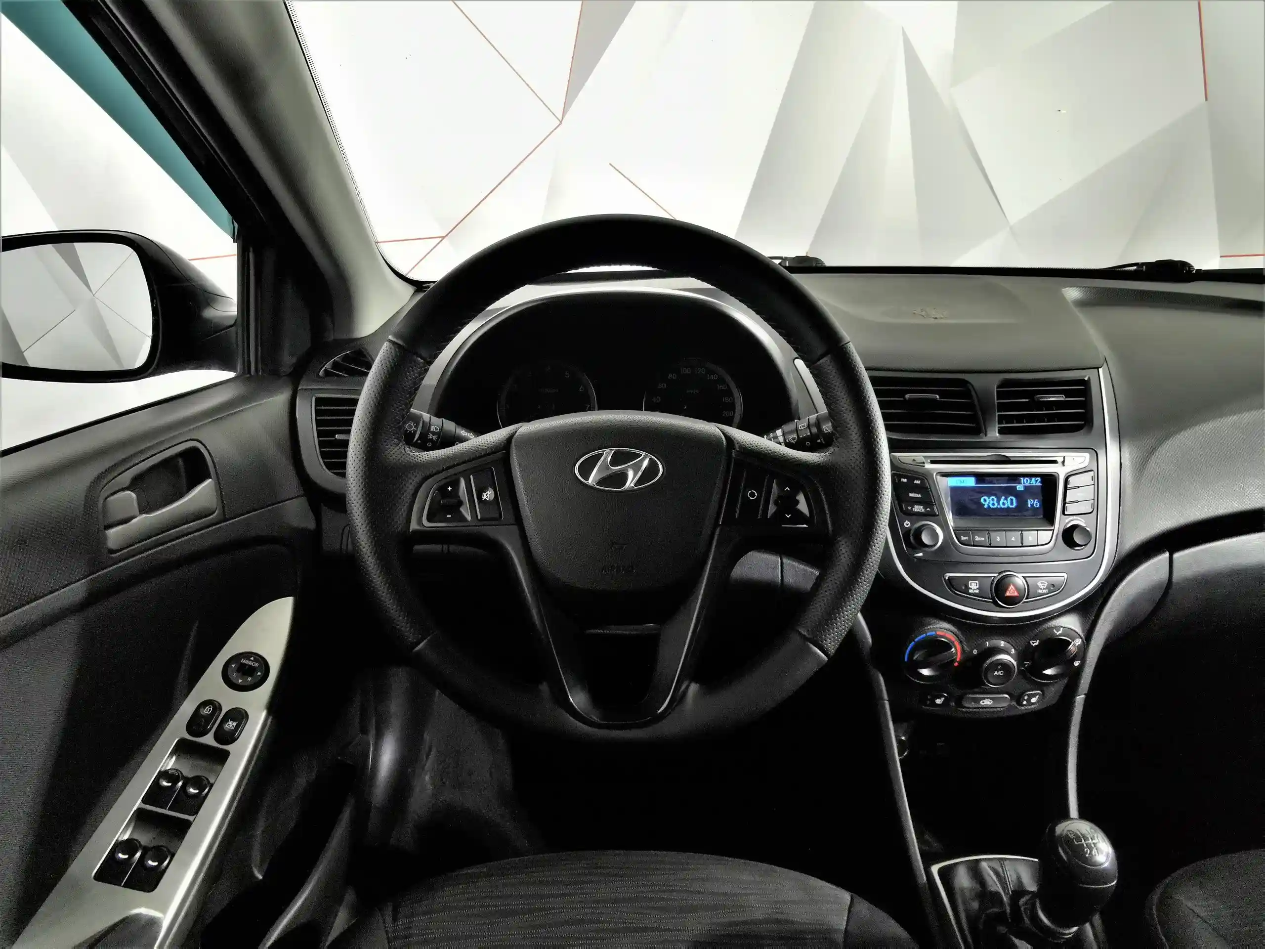 Hyundai Solaris 2015
