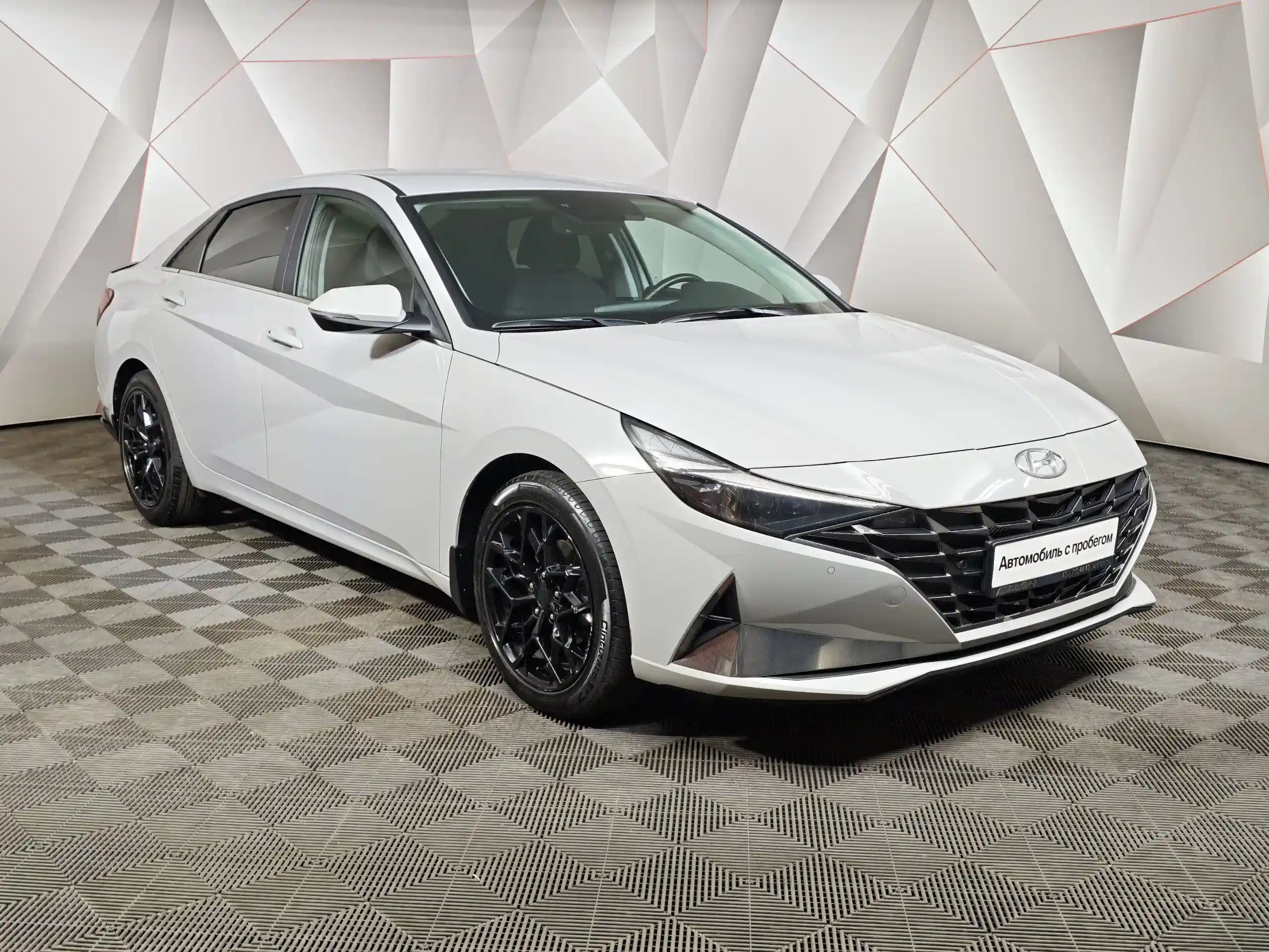 Hyundai Elantra 2022