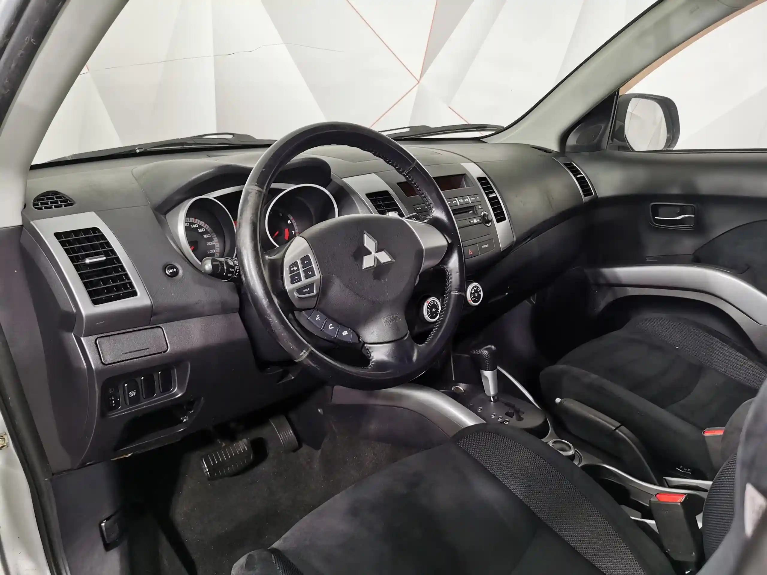 Mitsubishi Outlander 2008