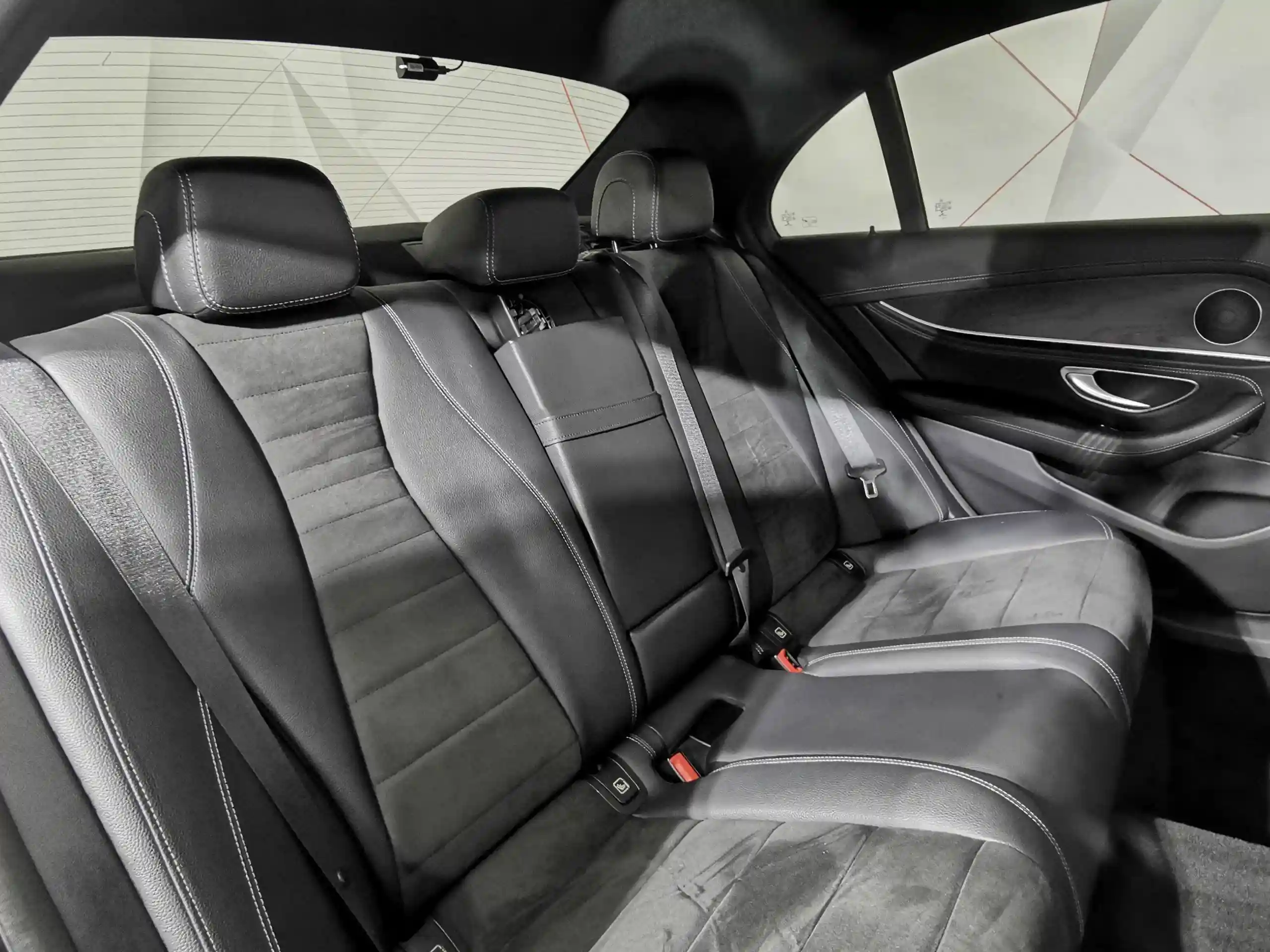 Mercedes-Benz E-Класс 2021