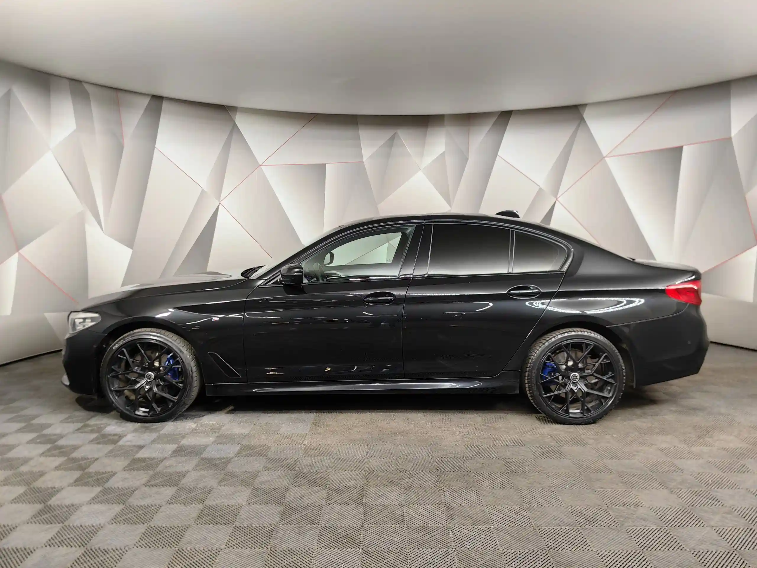 BMW 5 серия 2019