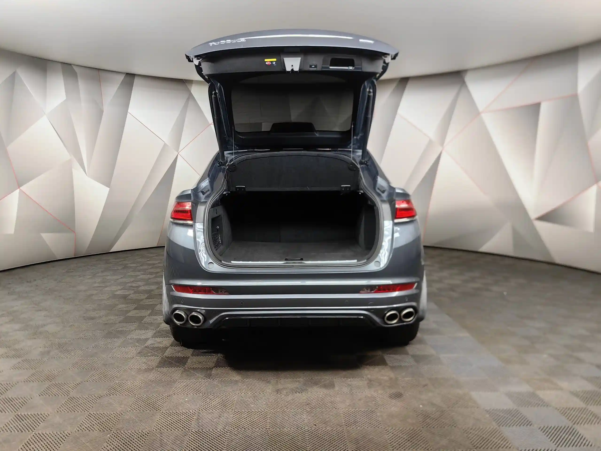 Geely Tugella 2022