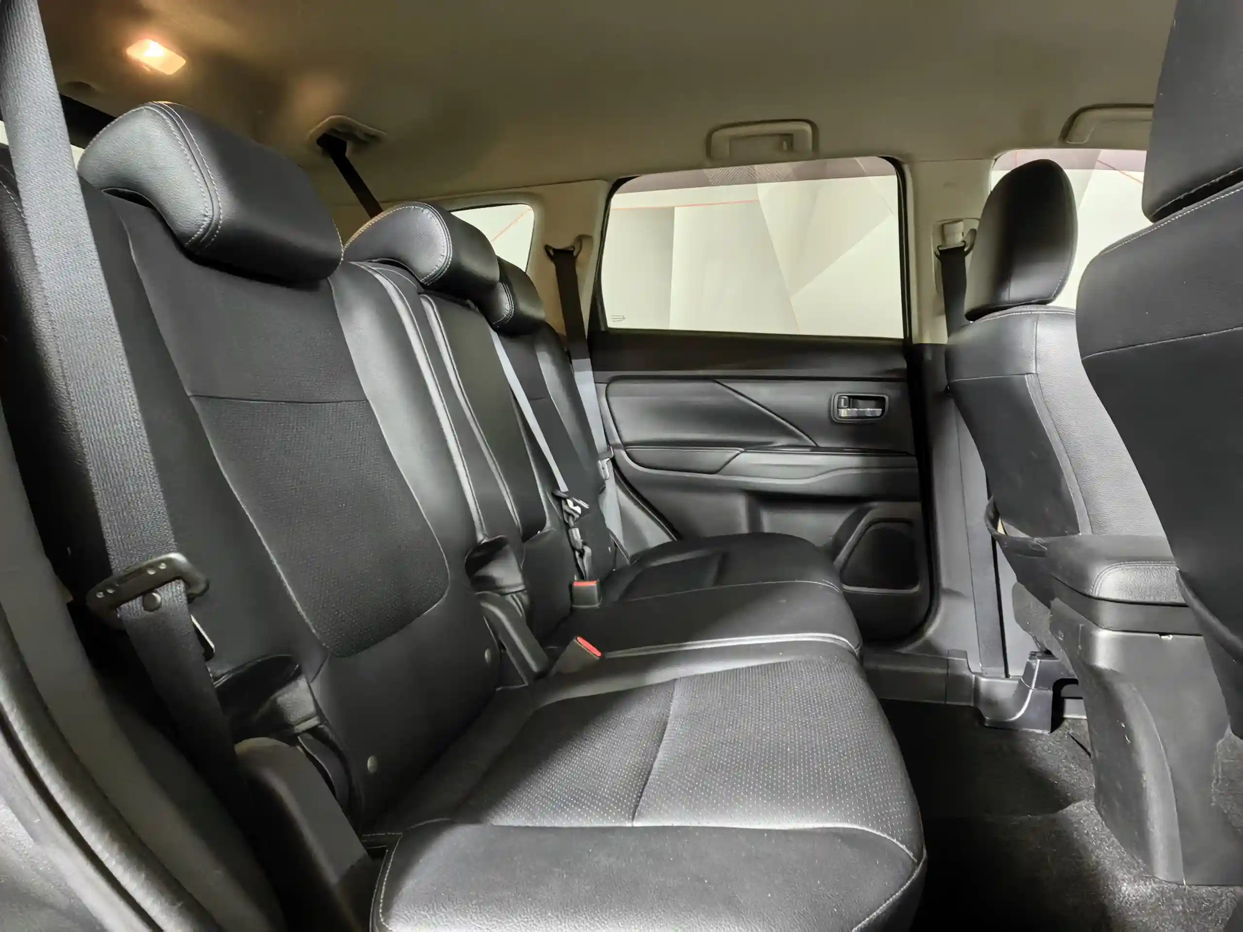 Mitsubishi Outlander 2014