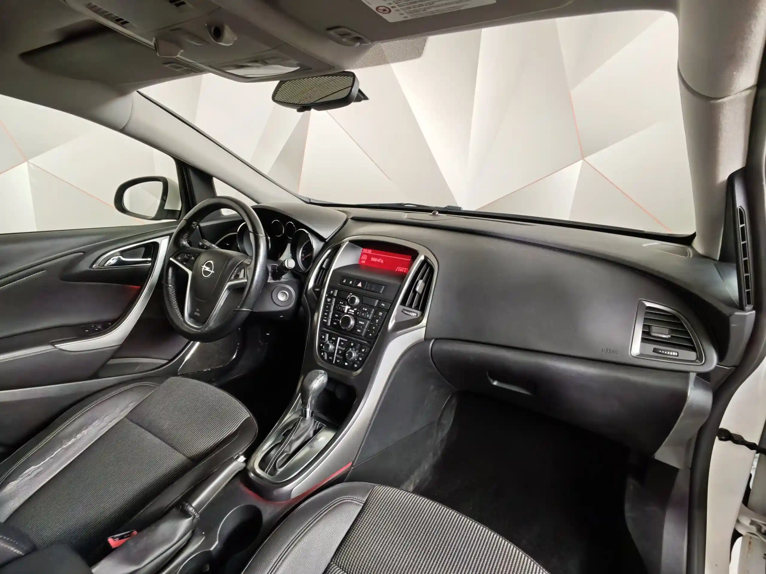 Opel Astra 2011
