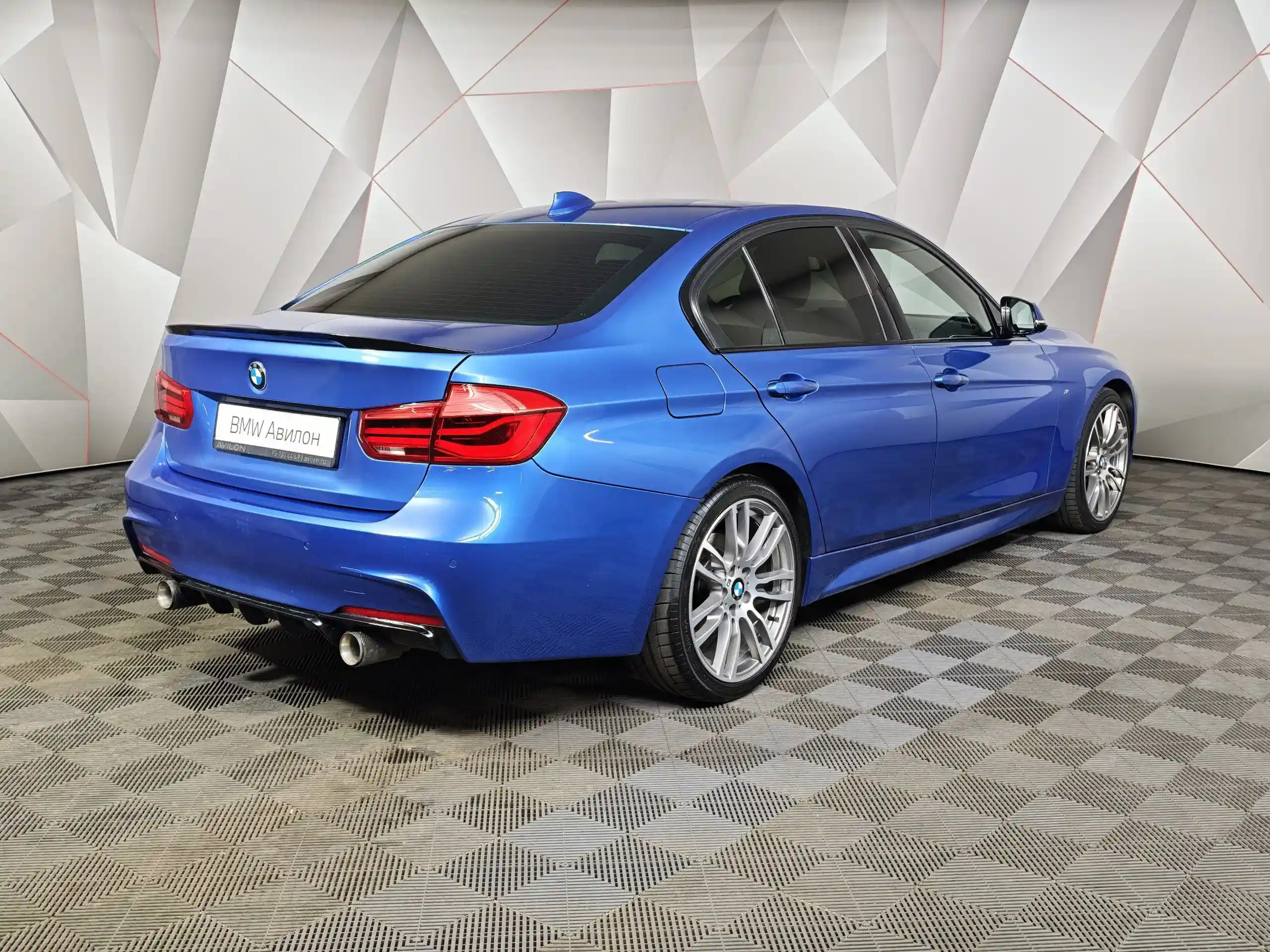 BMW 3 серия 2018