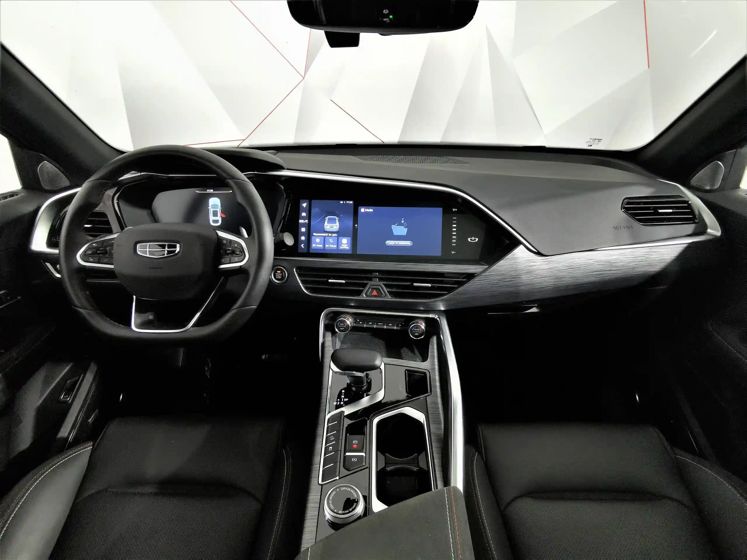 Geely Tugella 2024