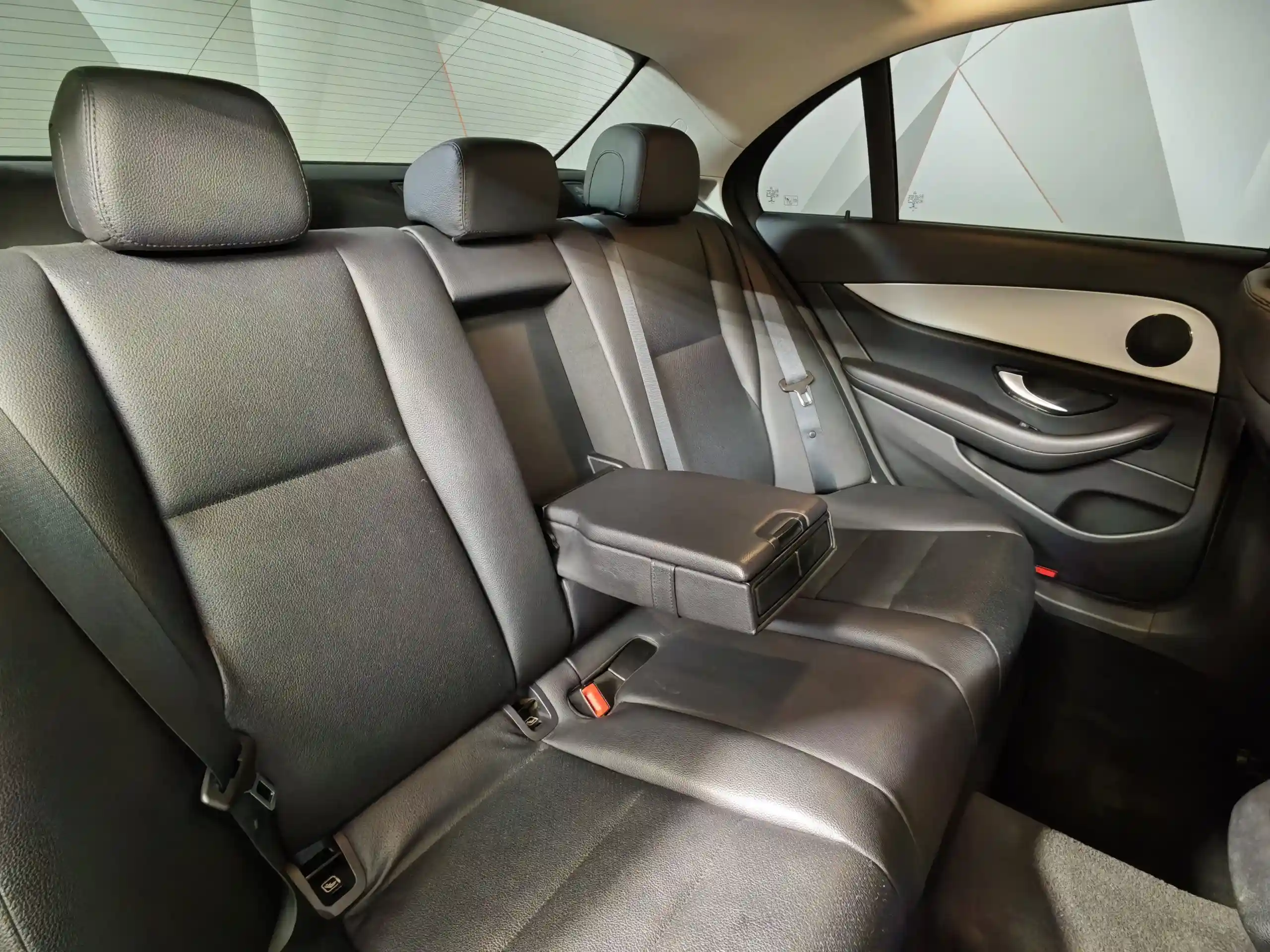 Mercedes-Benz E-Класс 2021