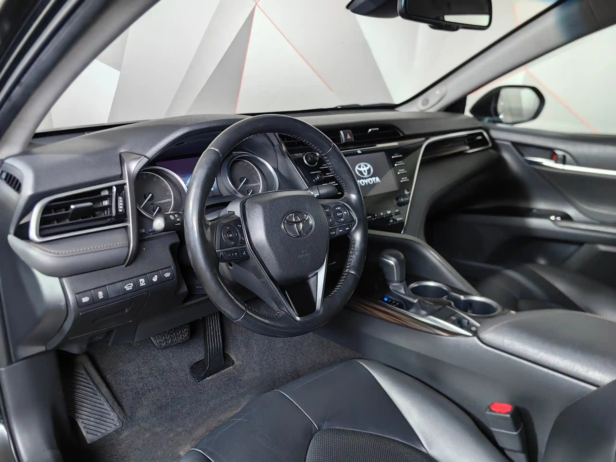 Toyota Camry 2019