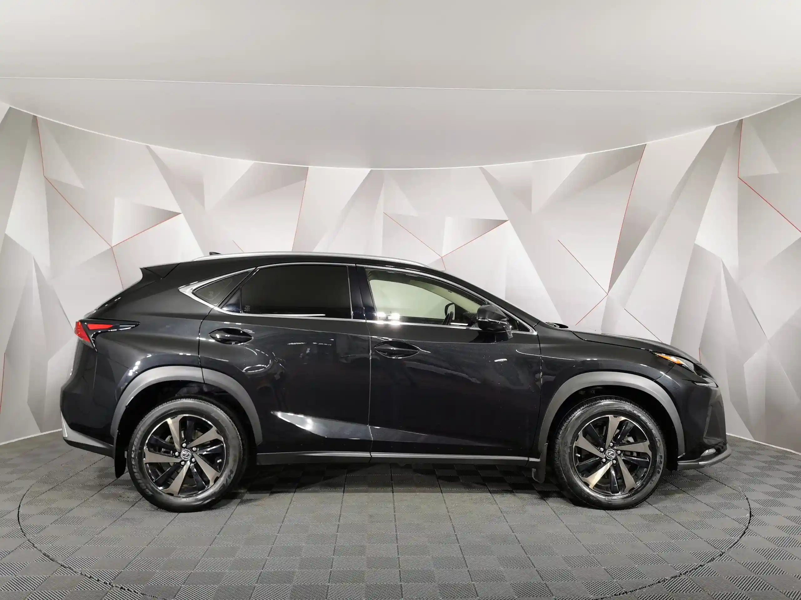 Lexus NX 2021