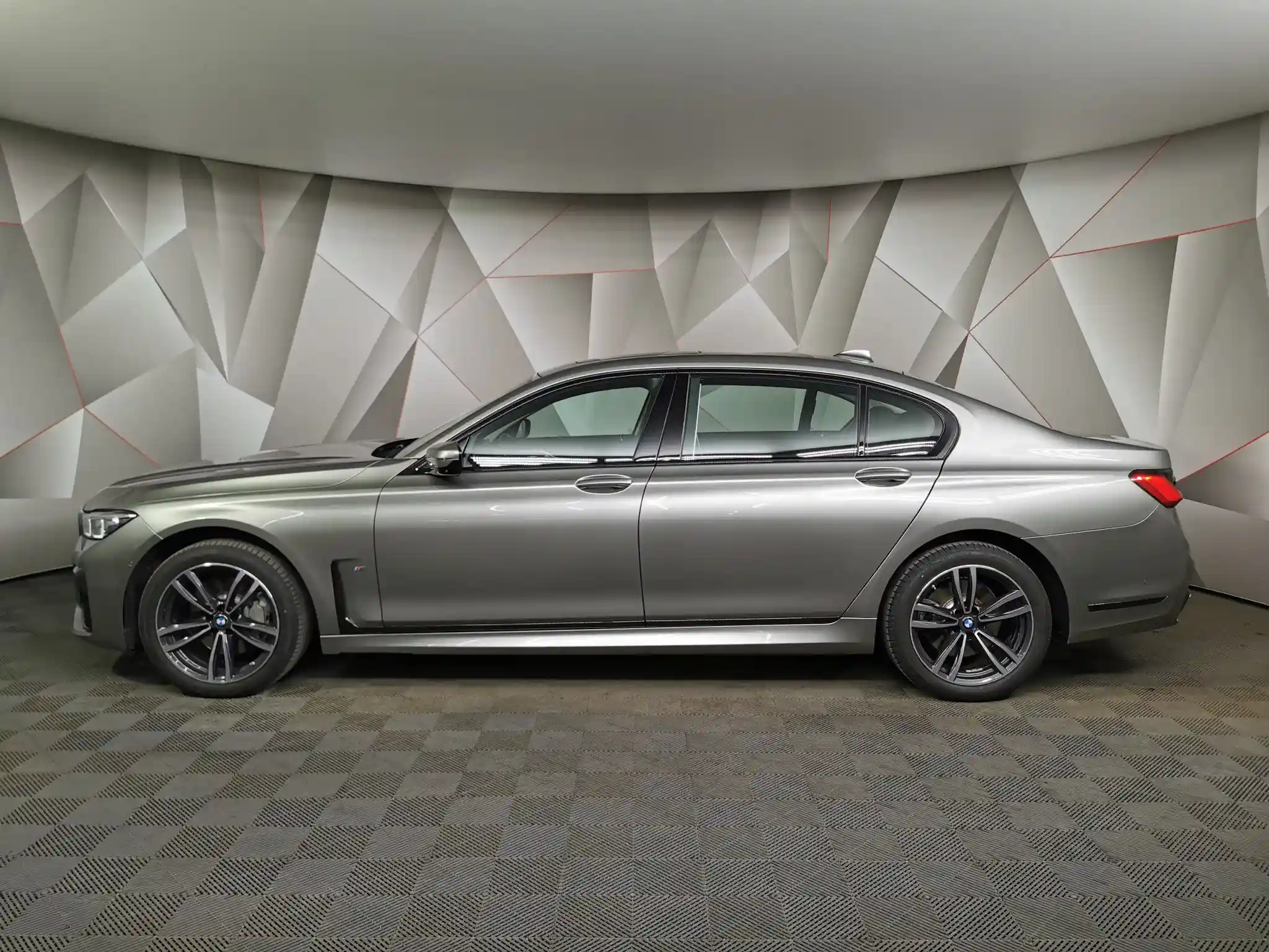 BMW 7 серия 2021