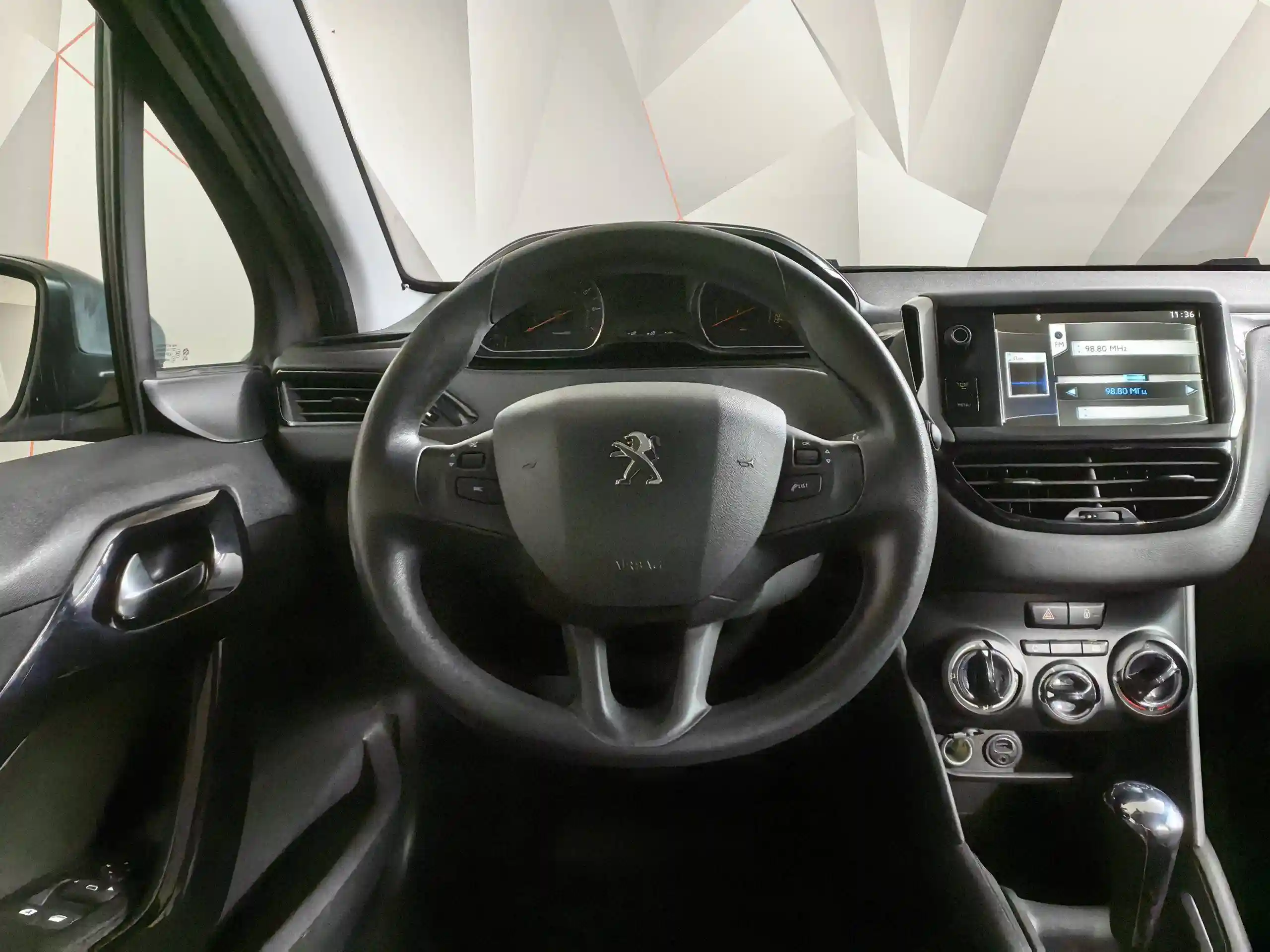 Peugeot 208 2013