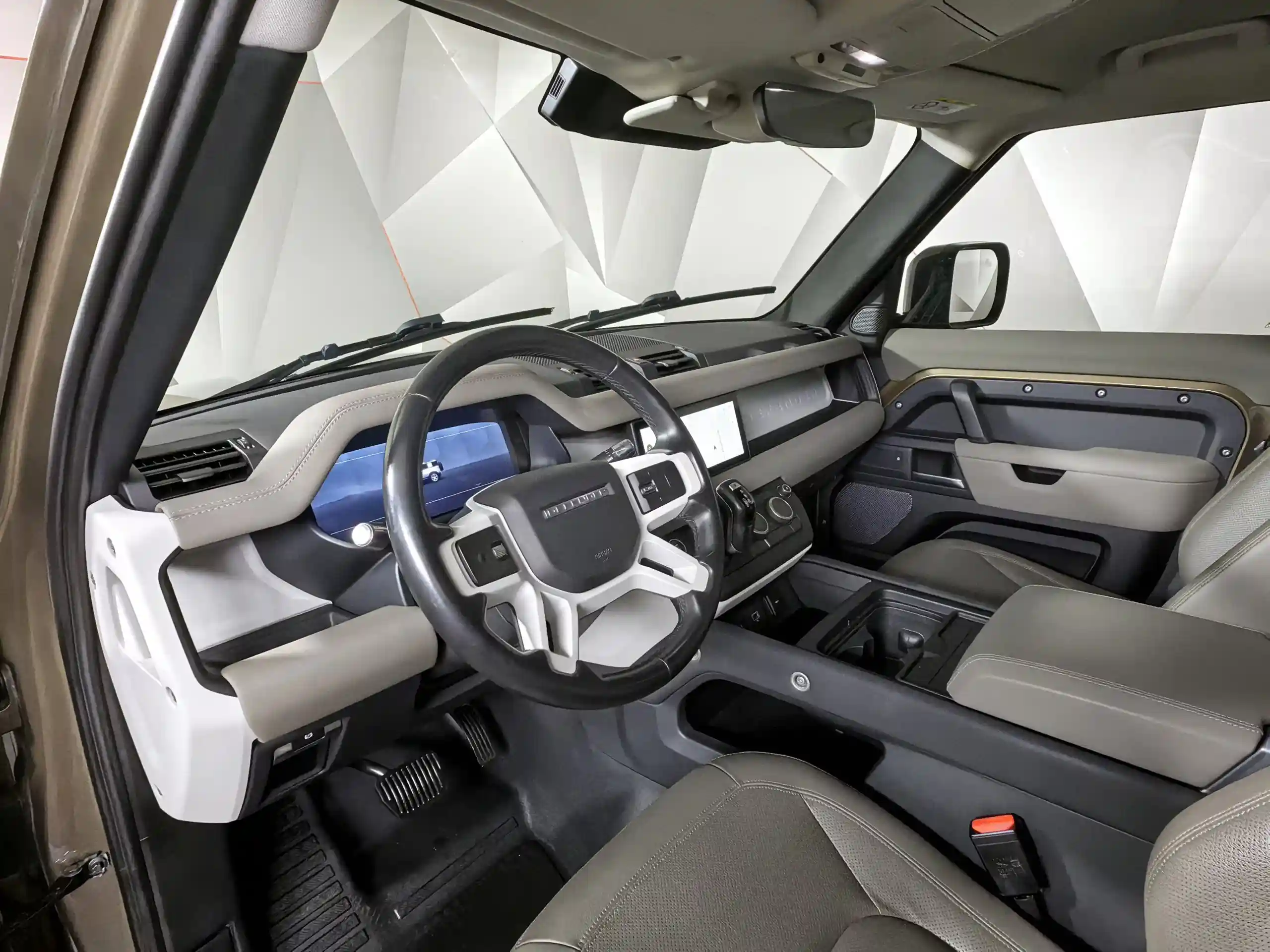 Land Rover Defender 2021