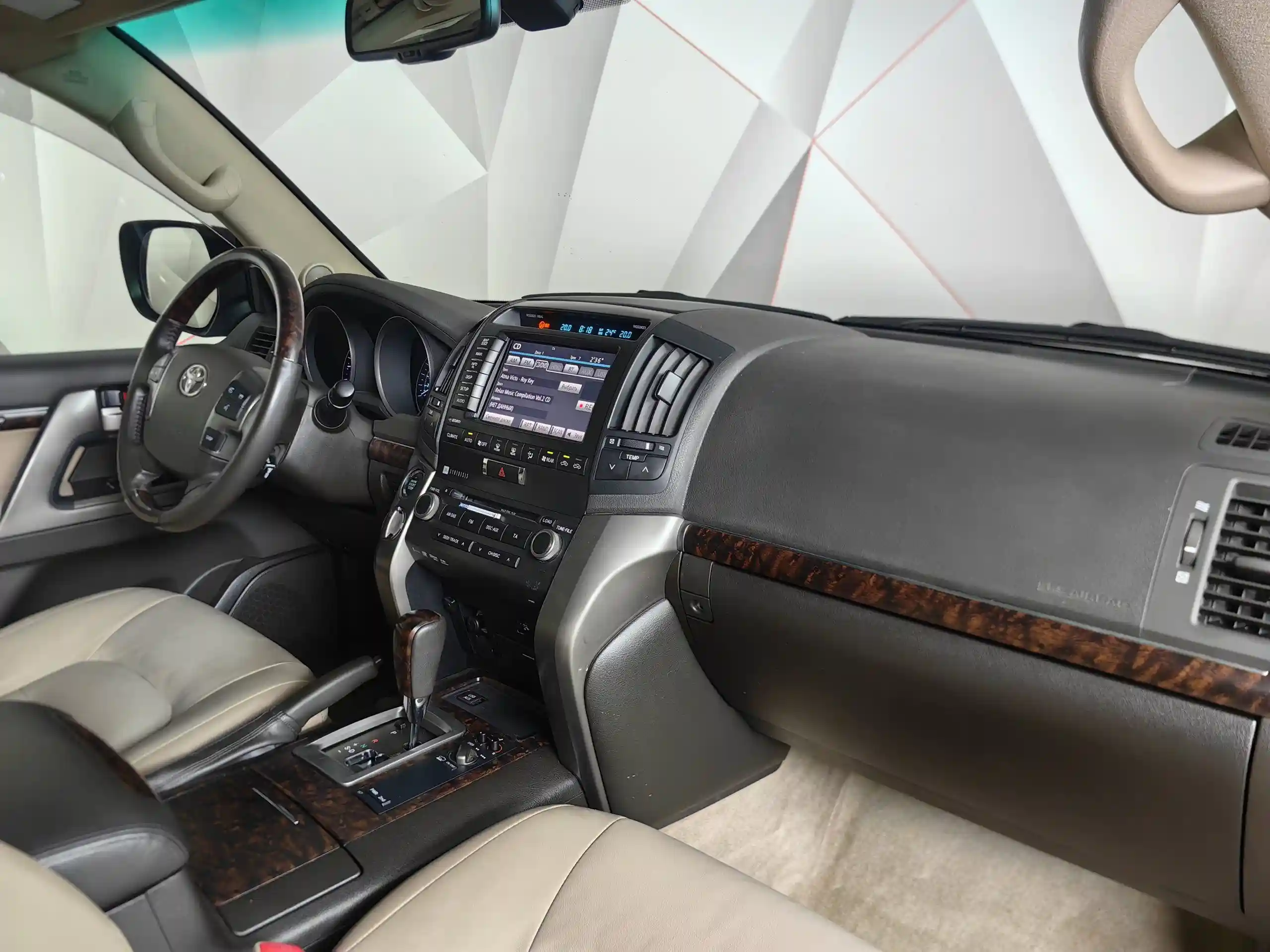 Toyota Land Cruiser 2011