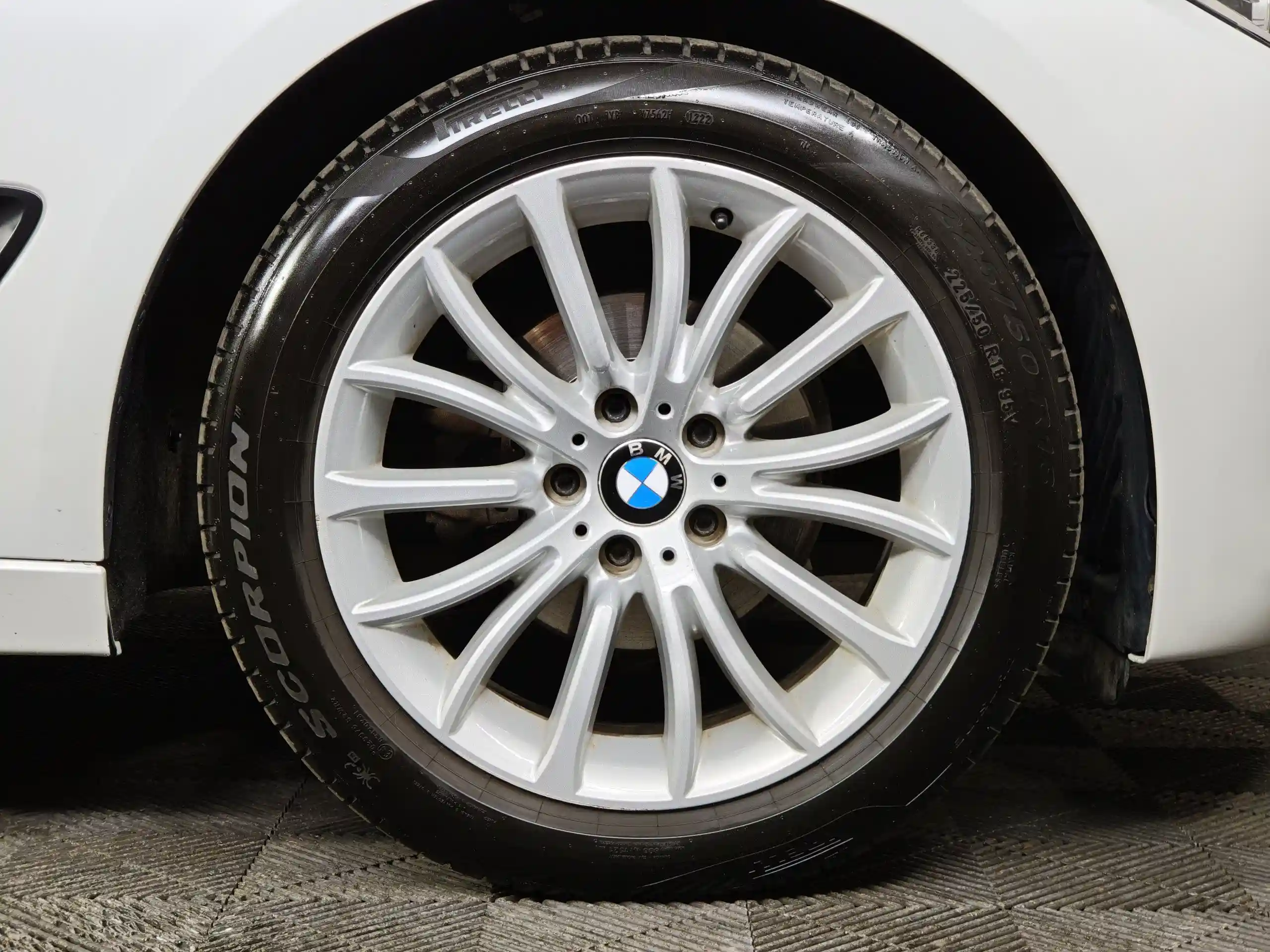 BMW 3 серия 2019