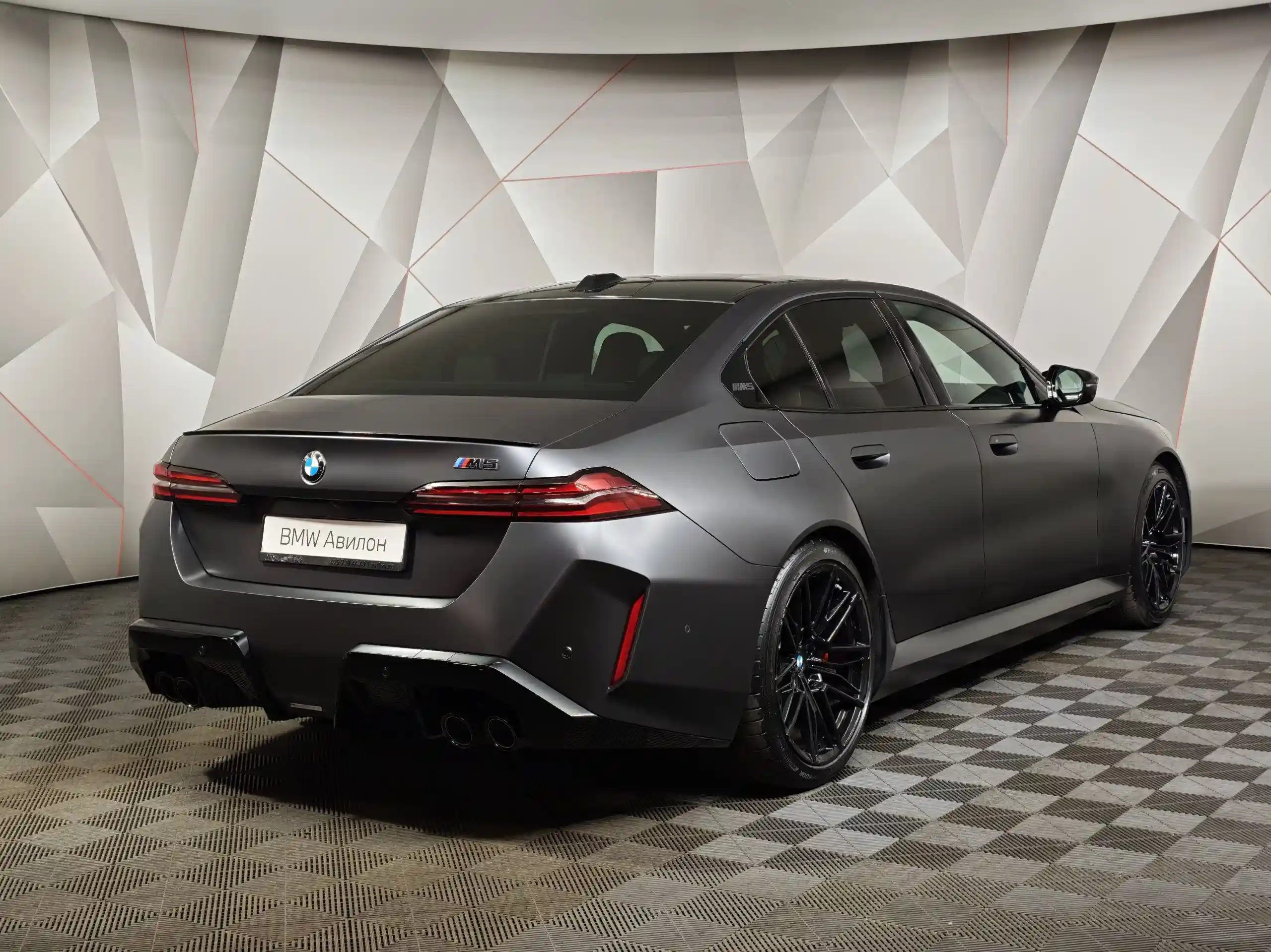 BMW M5 2024