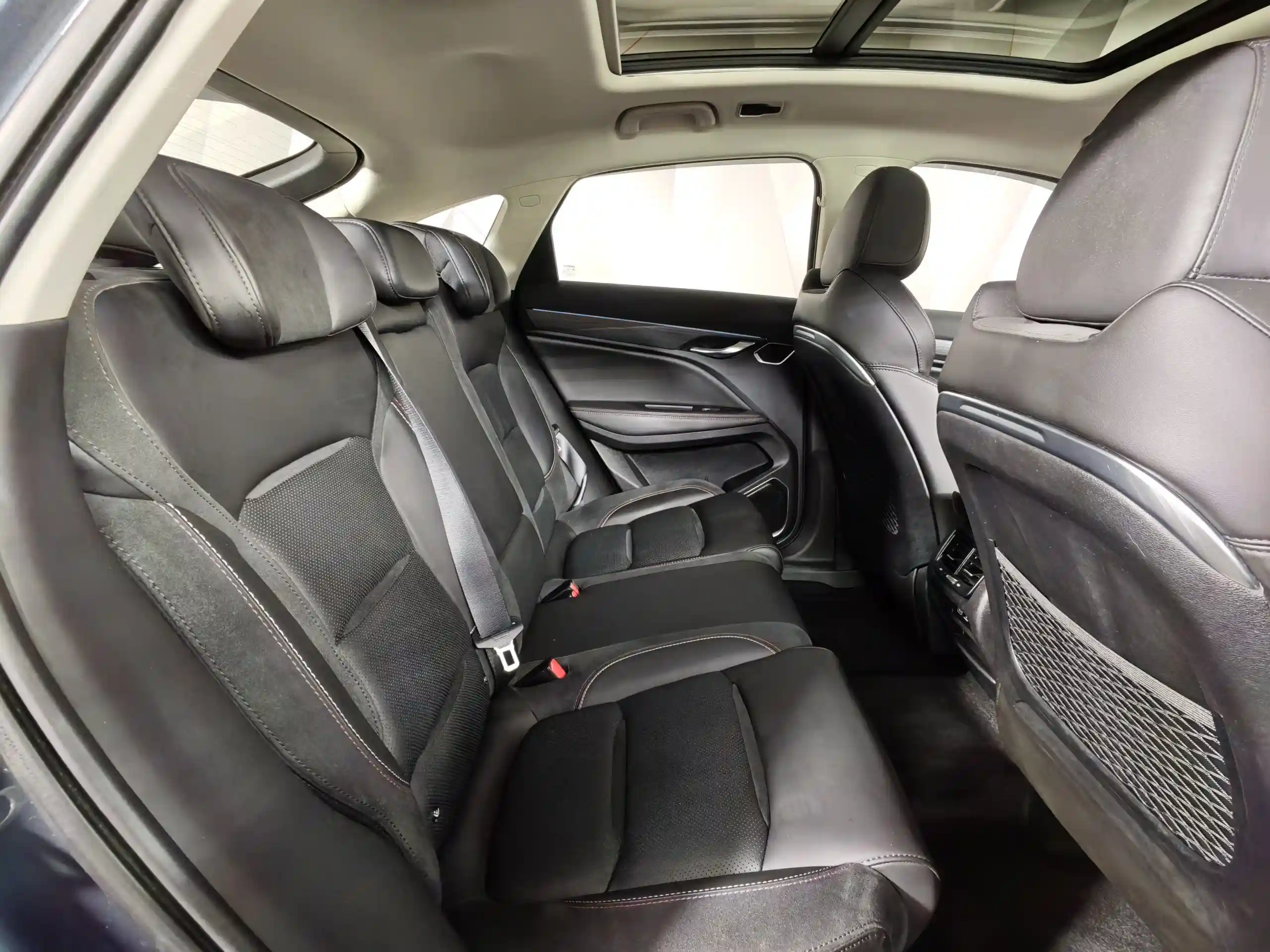 Geely Tugella 2021