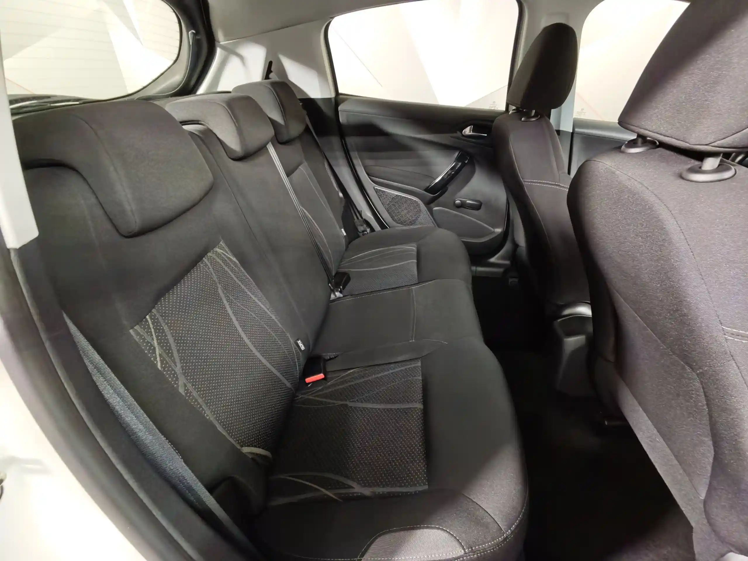 Peugeot 208 2013