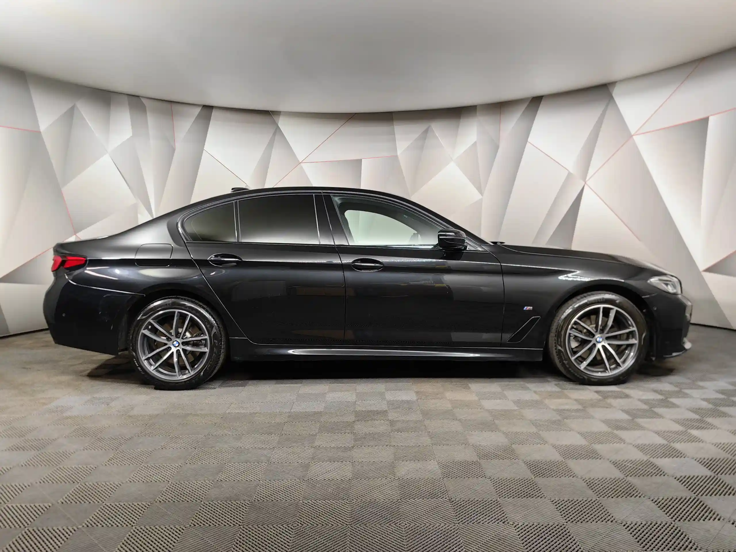 BMW 5 серия 2020